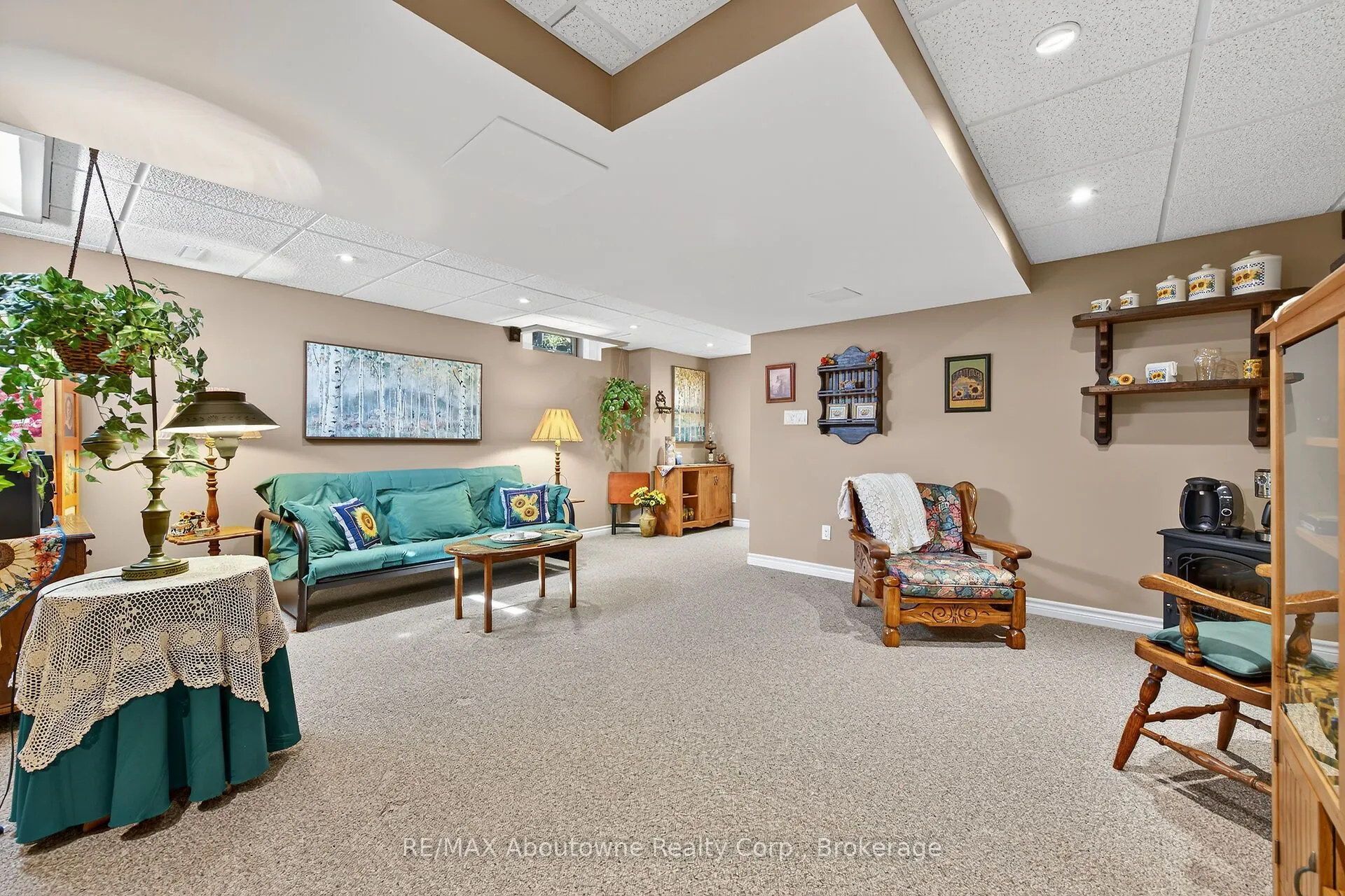 31 Elderberry Avenue