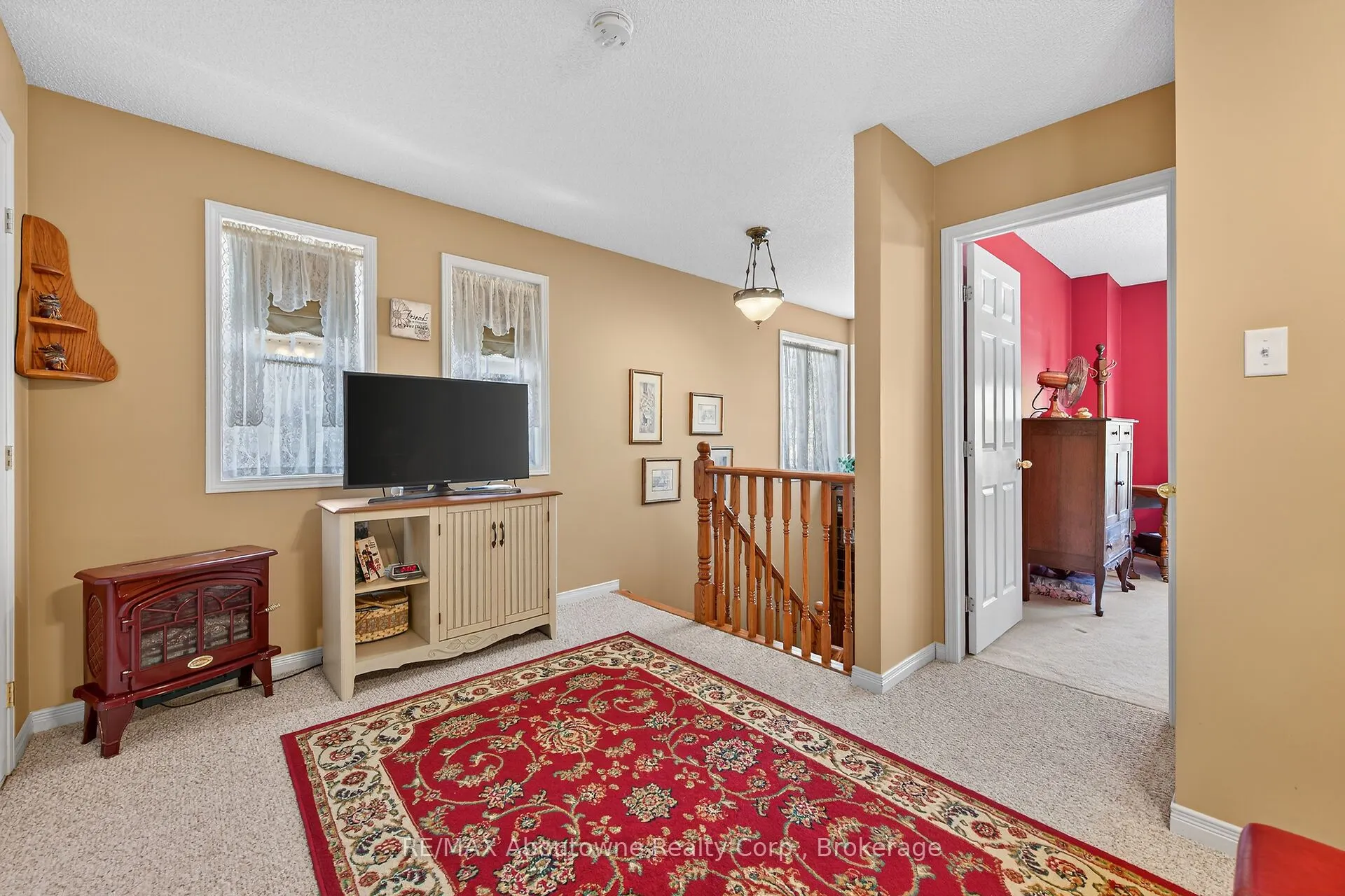 31 Elderberry Avenue
