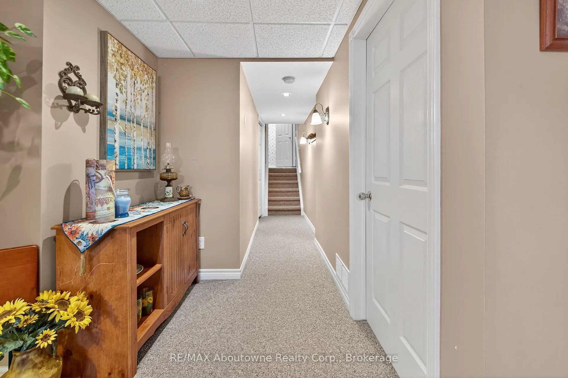 31 Elderberry Avenue