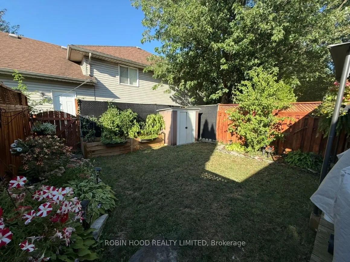 1032 King Richard Court