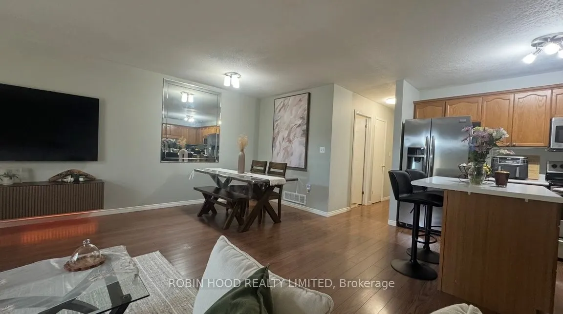 1032 King Richard Court