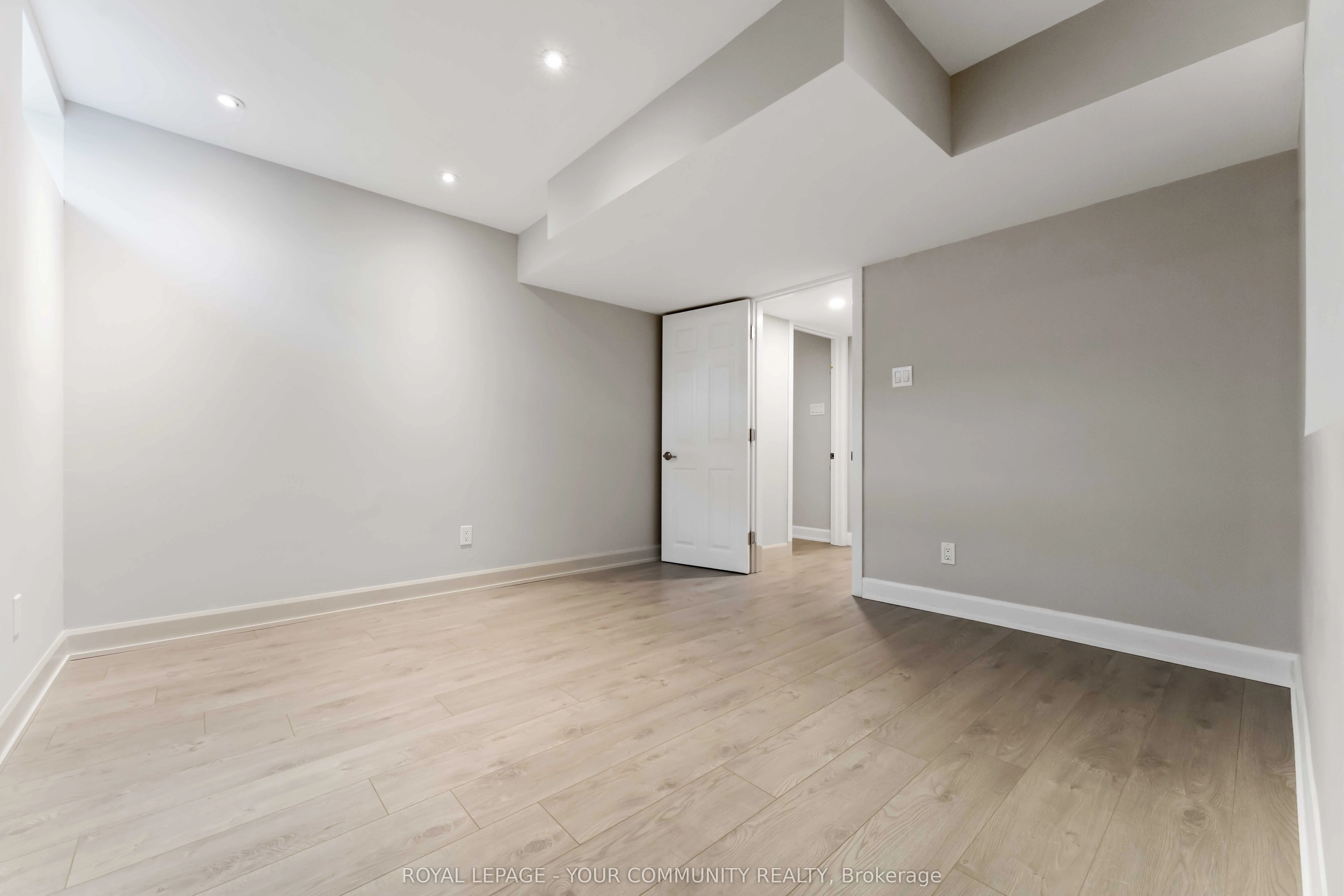 536 Dundonald Drive