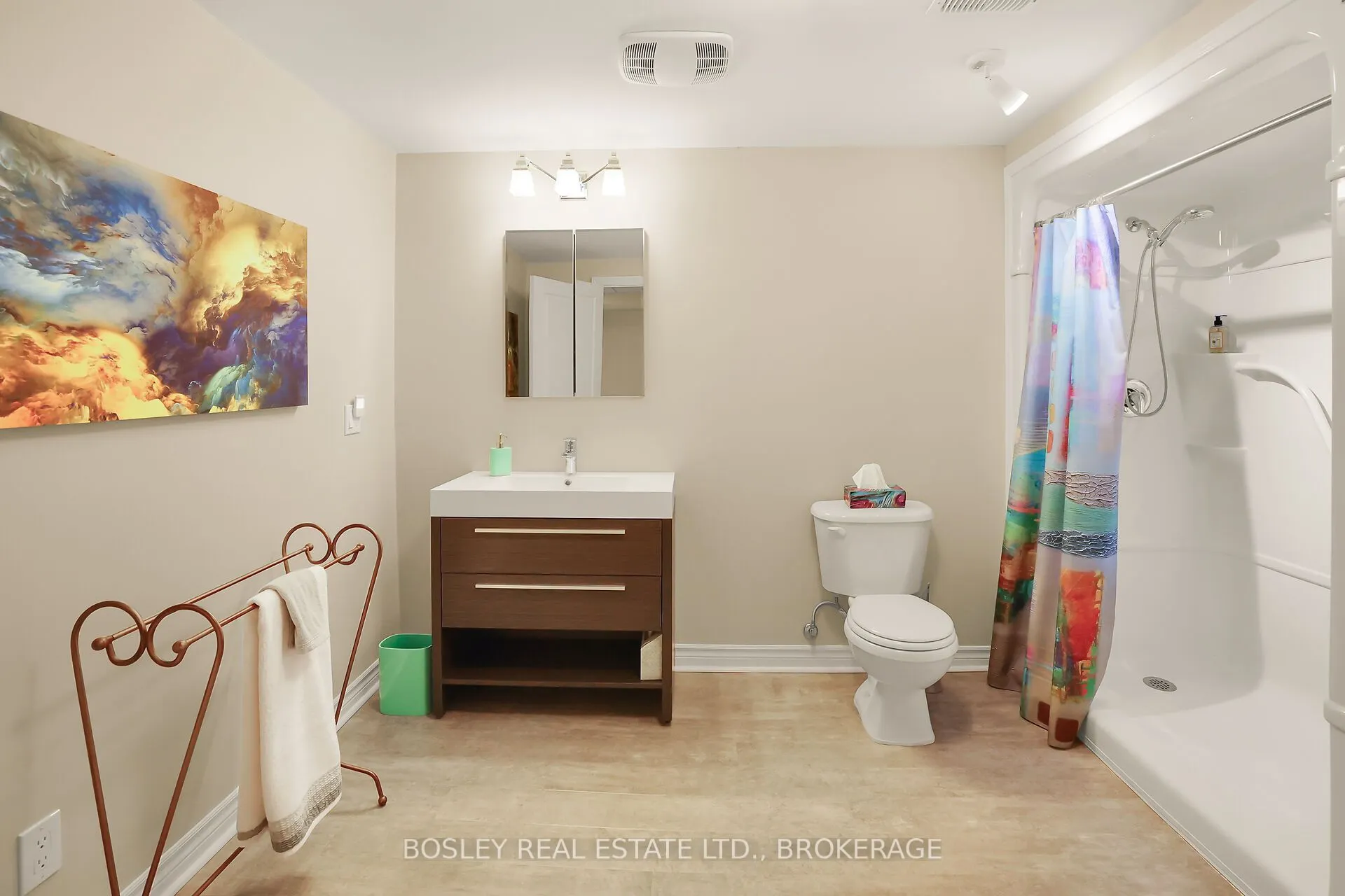 21 Loretta Drive W, #3