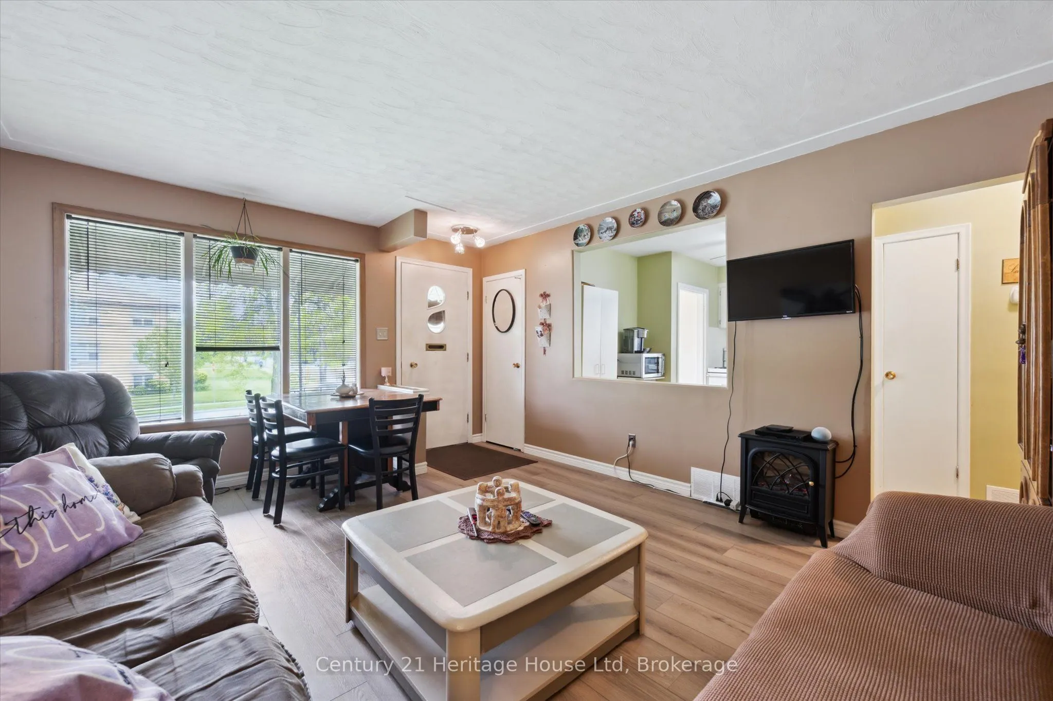 131 Waverley Drive