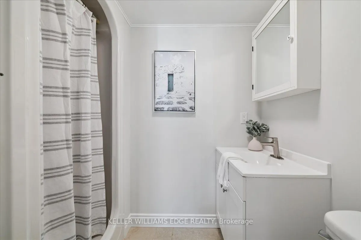 165 Bold Street, #304