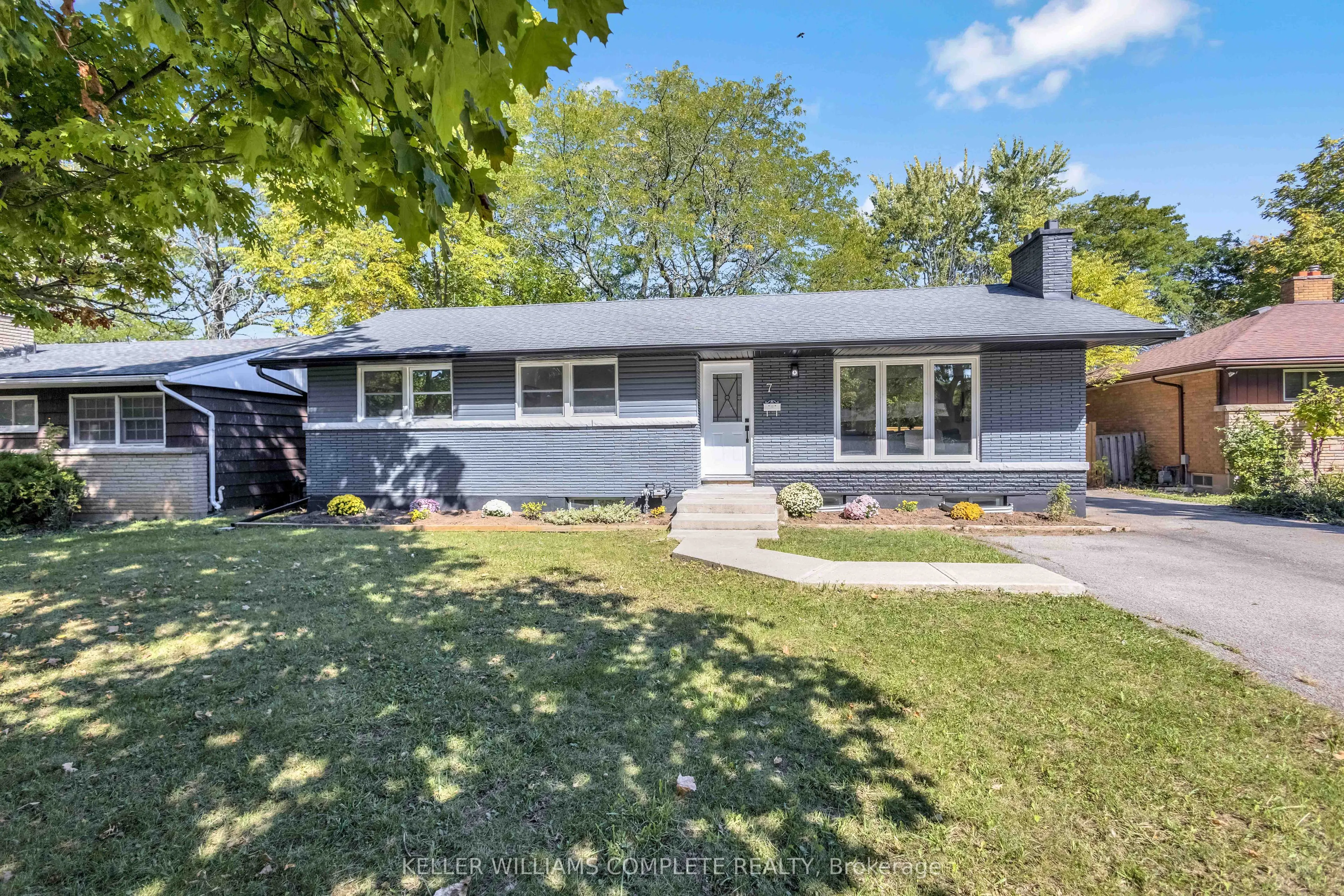 7 SWAN Drive