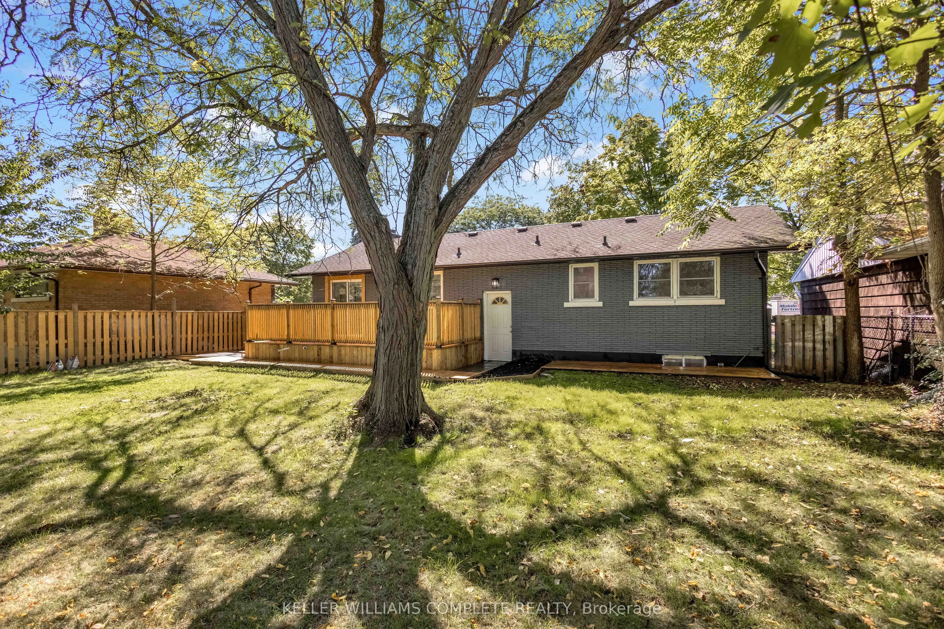 7 SWAN Drive