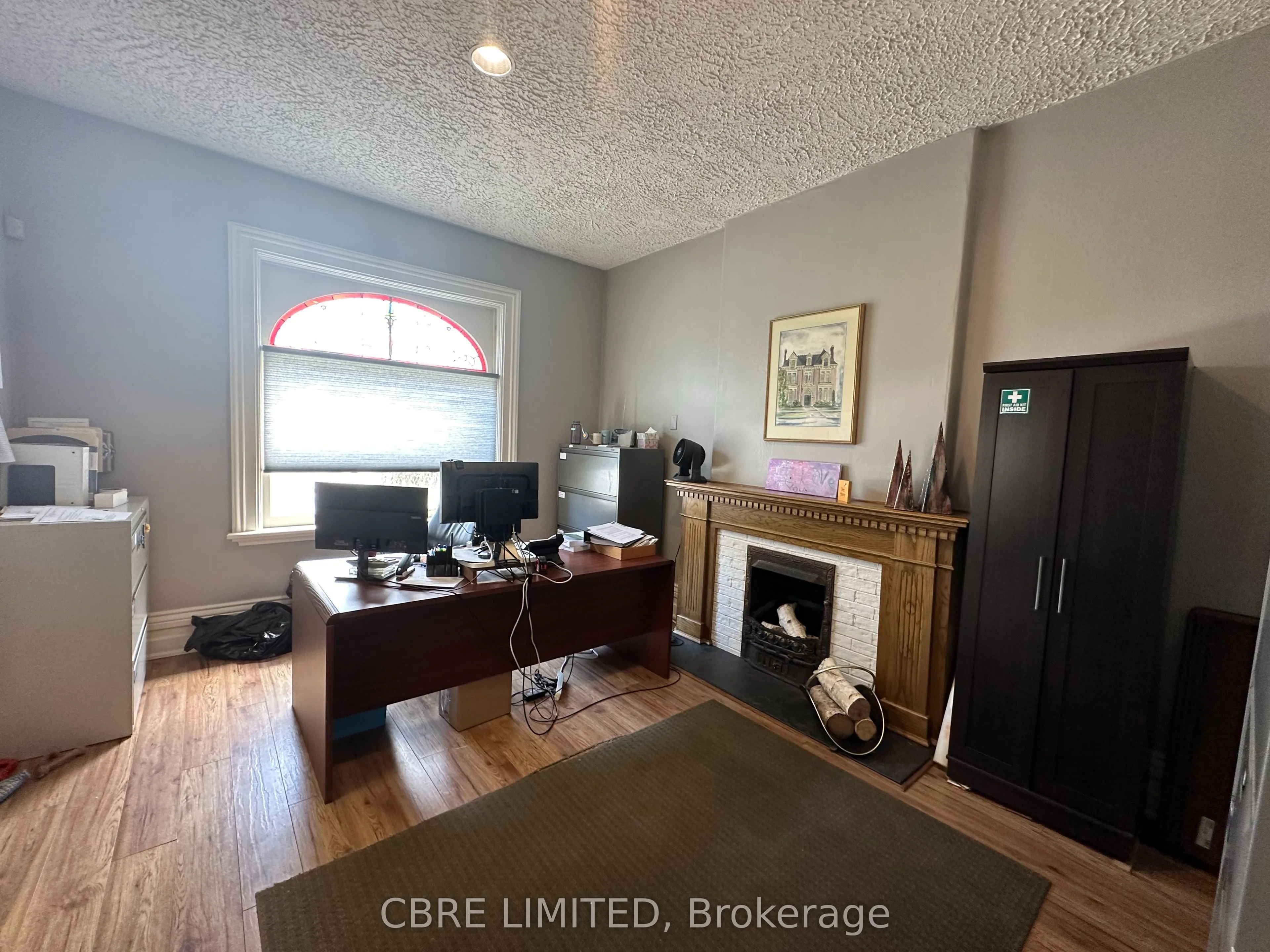 850 Dundas Street