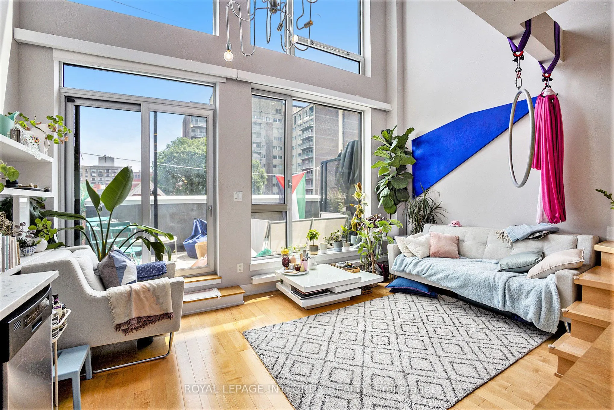 197 Lisgar Street, #212