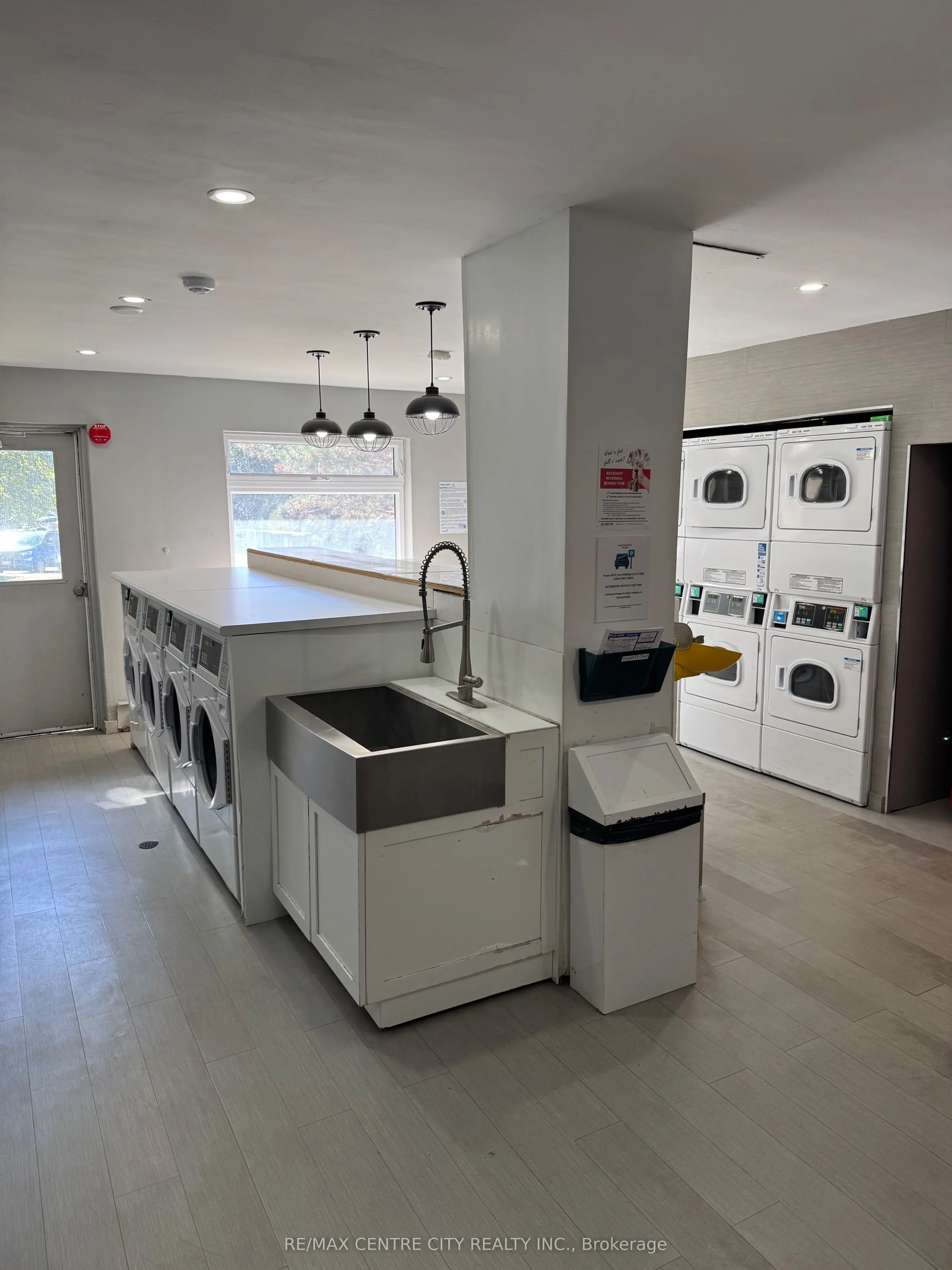 563 Mornington Avenue, #601
