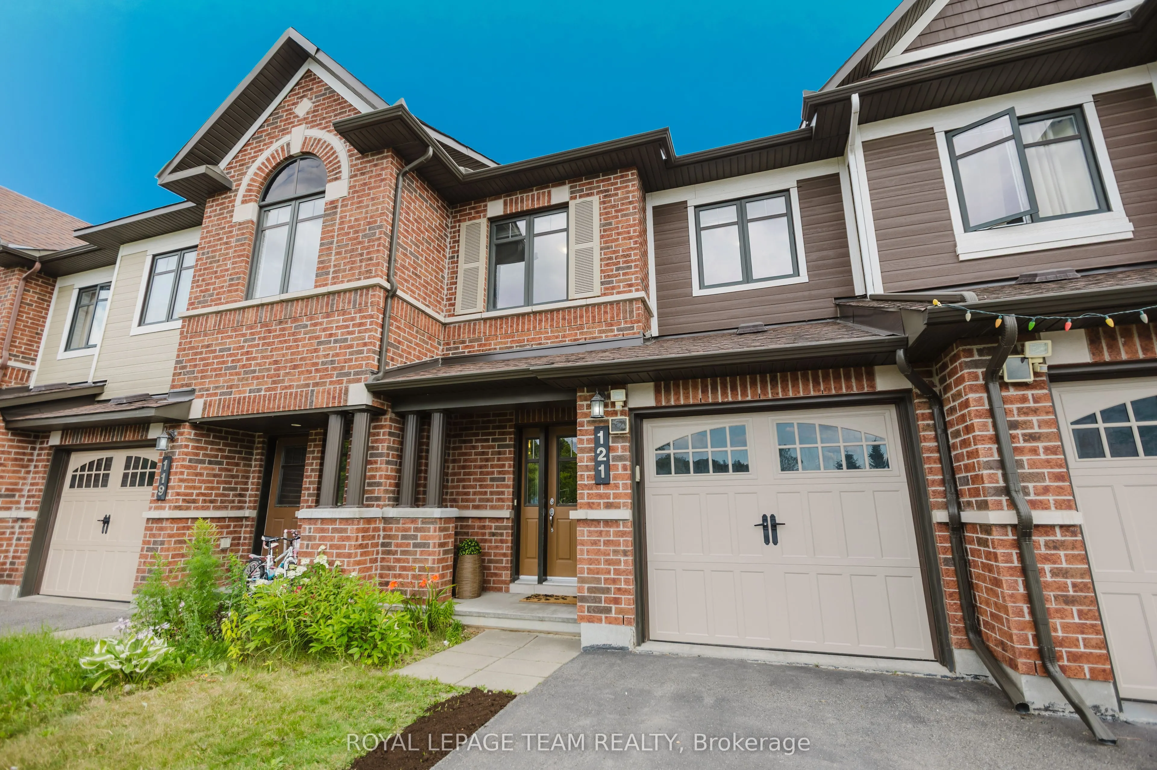 121 Mancini Way