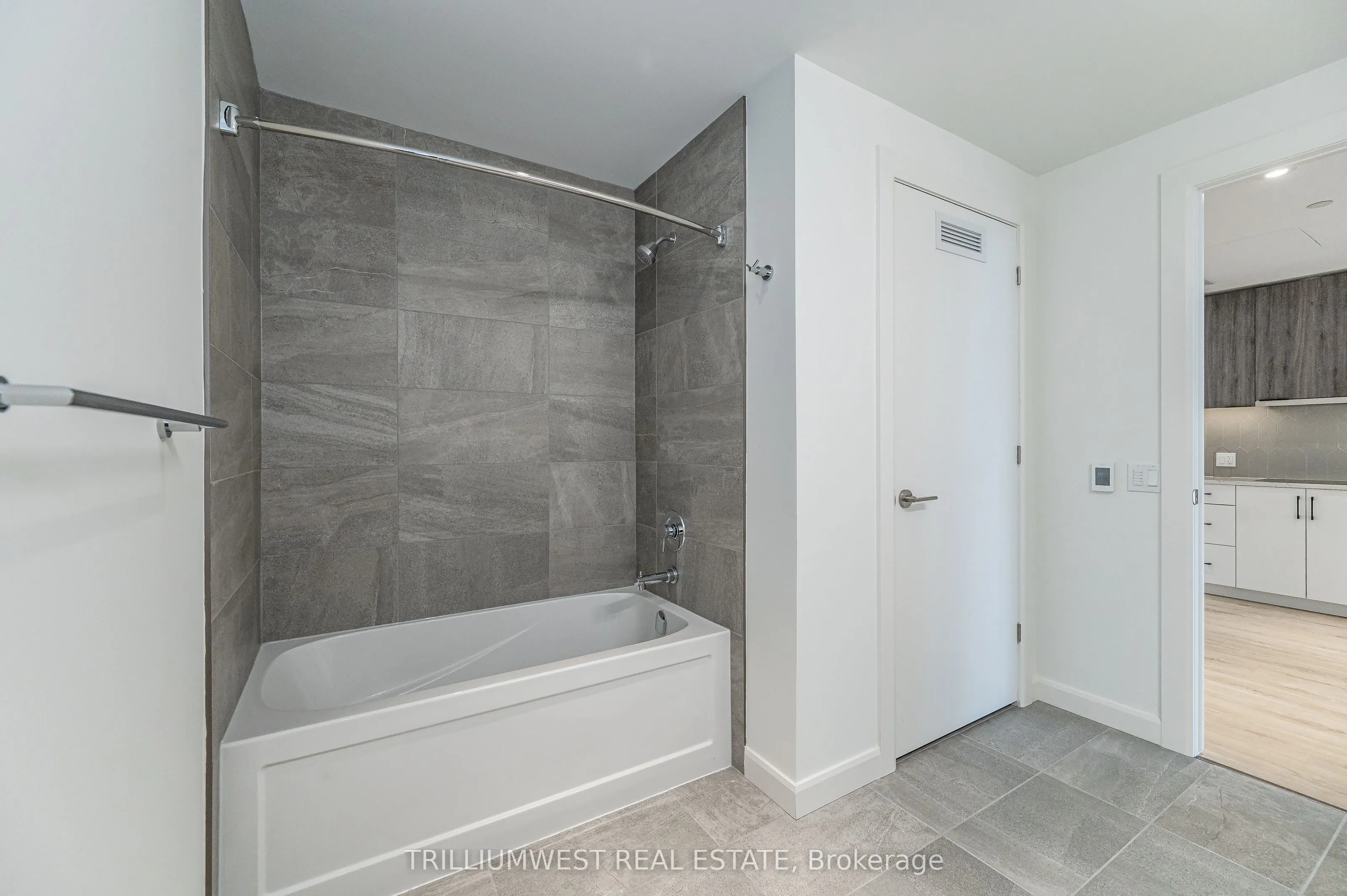741 King Street W, #505