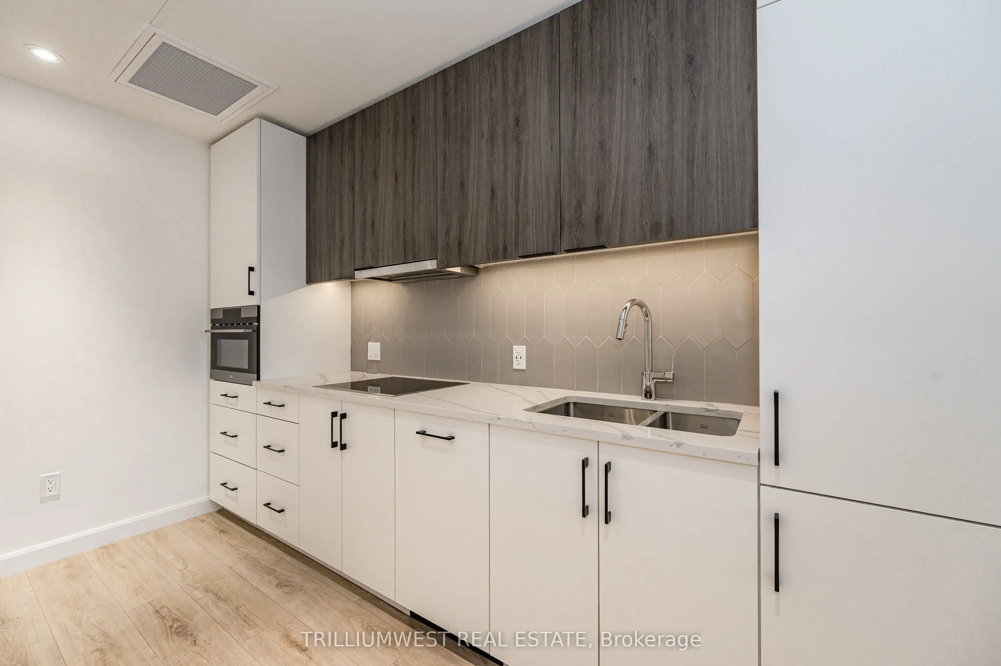 741 King Street W, #505