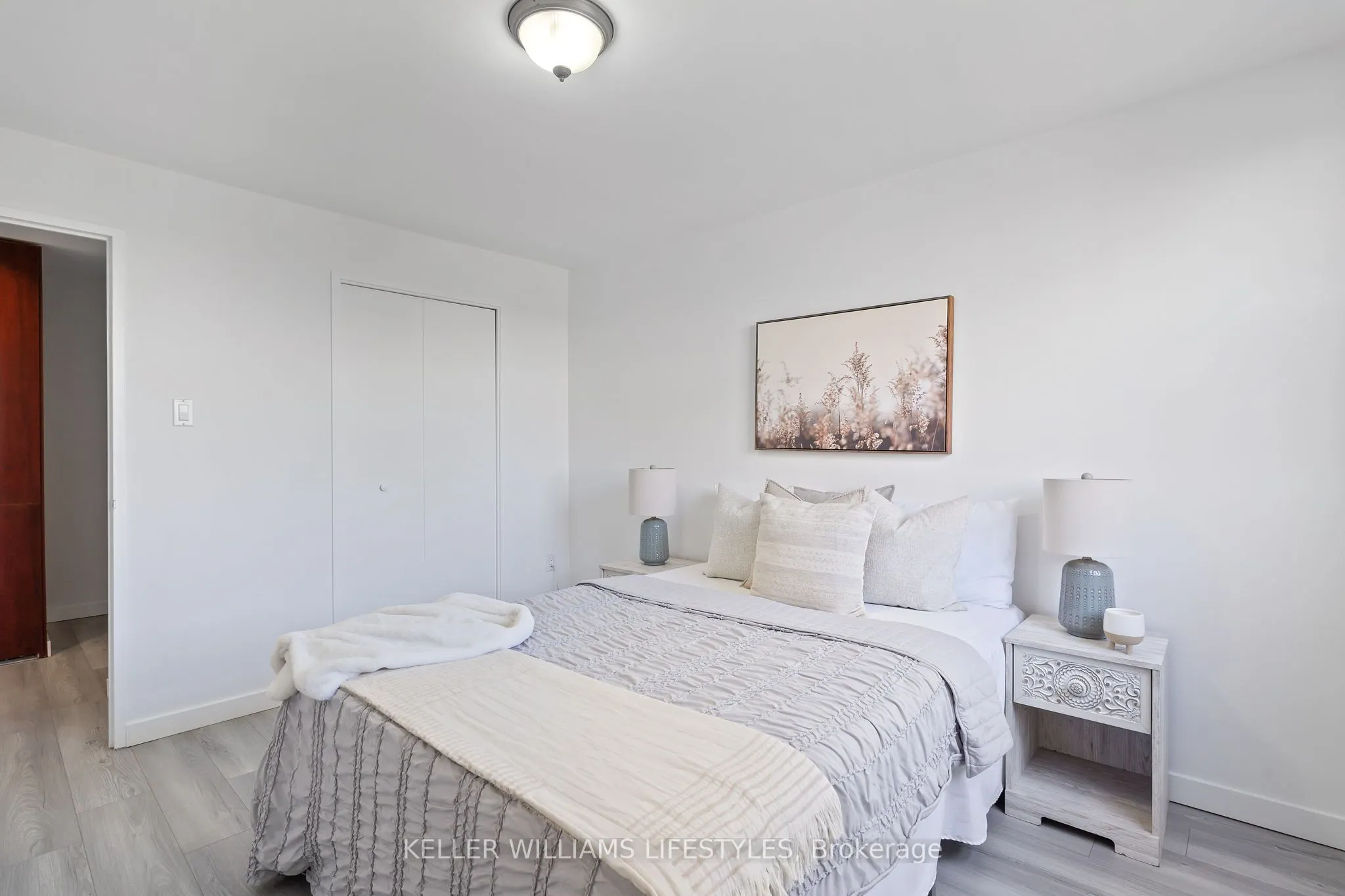 931 Wonderland Road S, #511