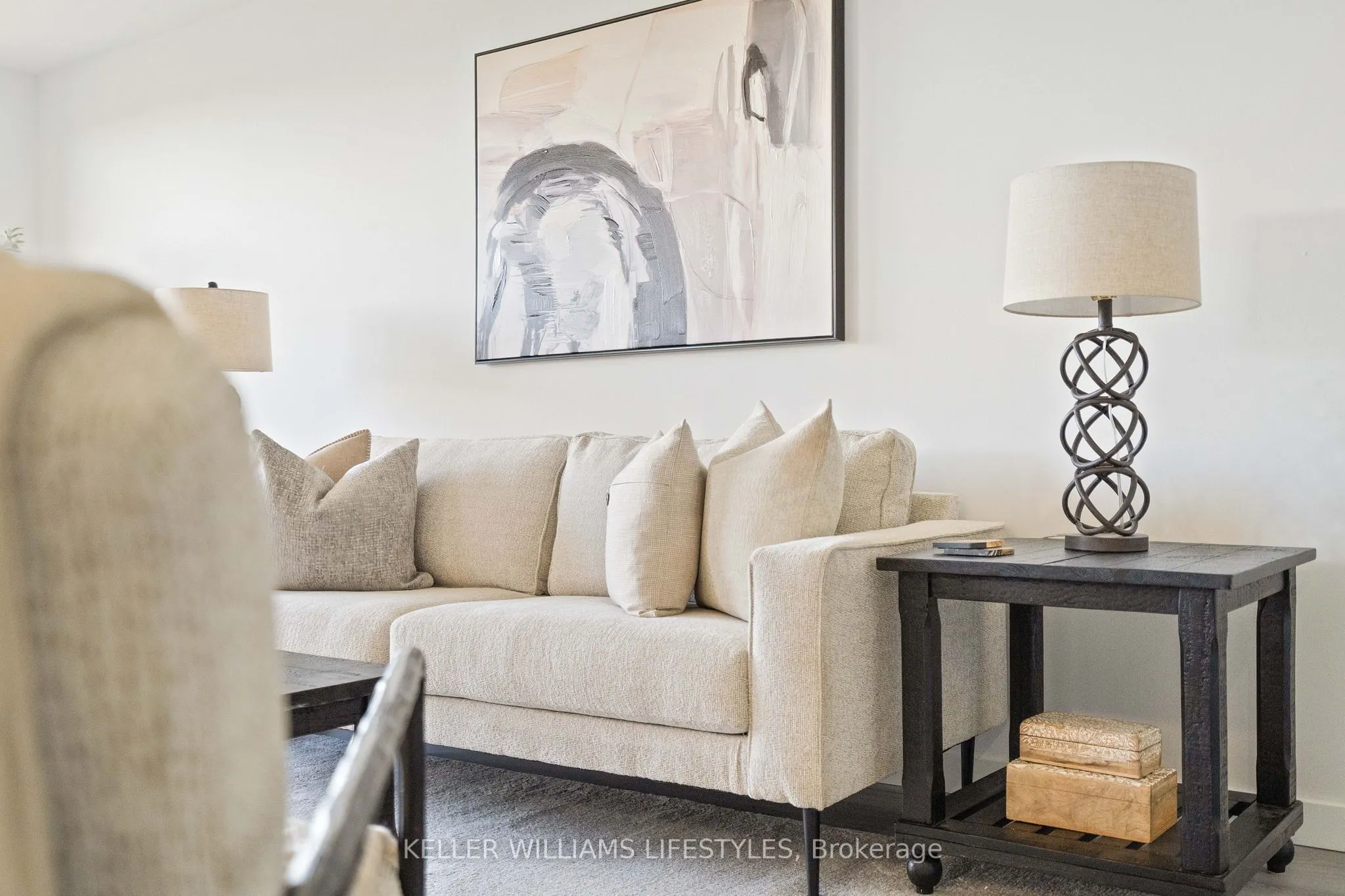931 Wonderland Road S, #511