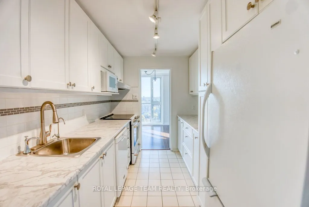 1025 Richmond Road, #2201