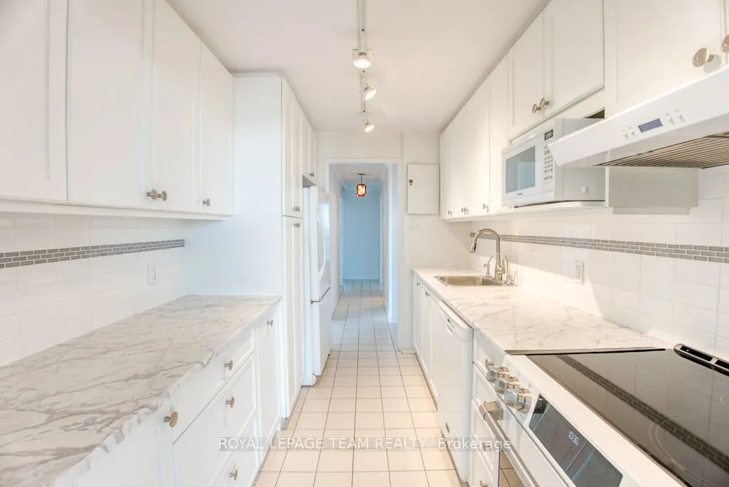 1025 Richmond Road, #2201