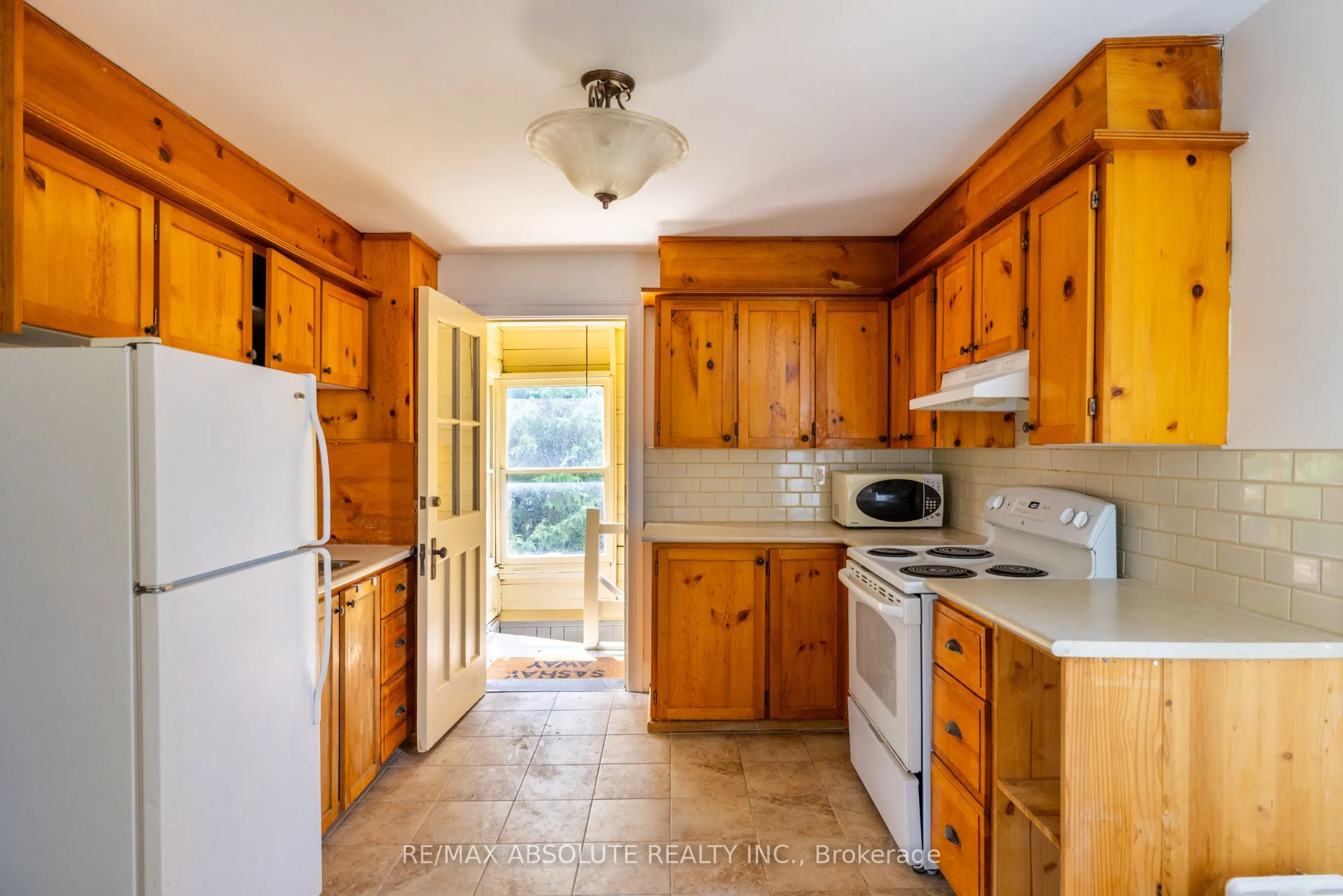 258 Daly Avenue, #3