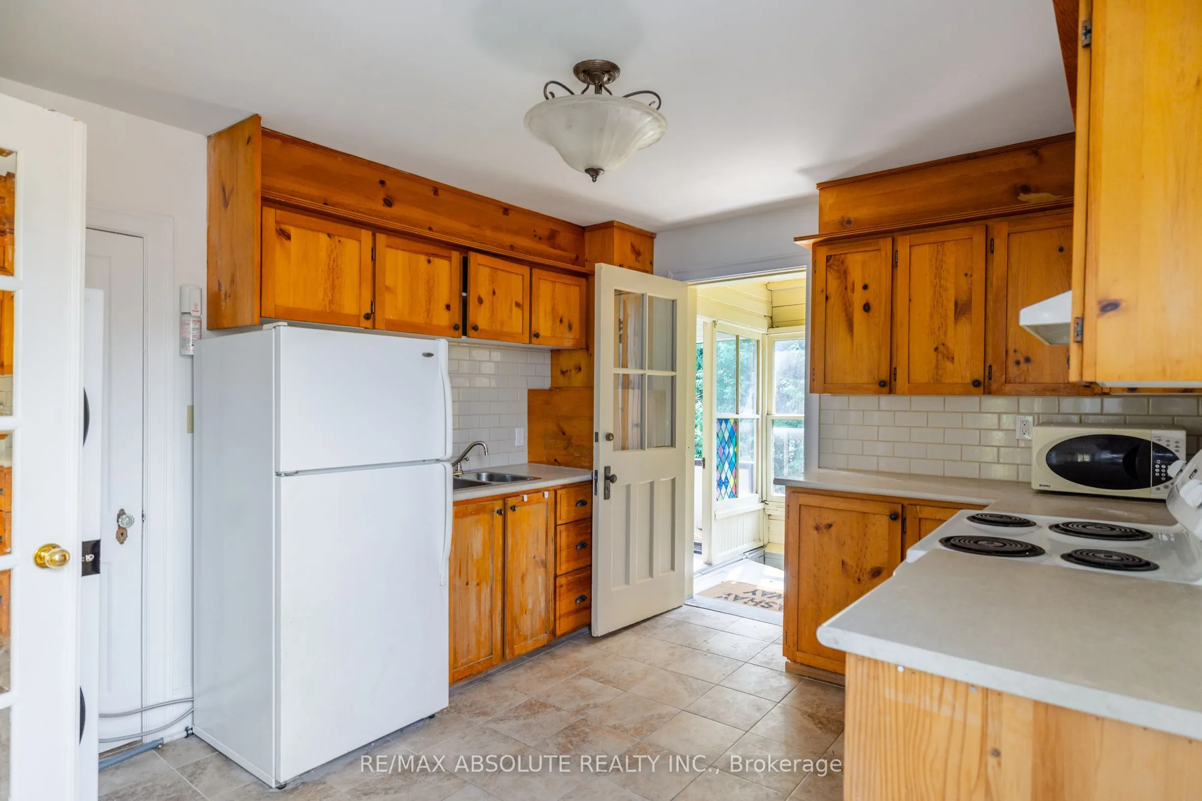258 Daly Avenue, #3