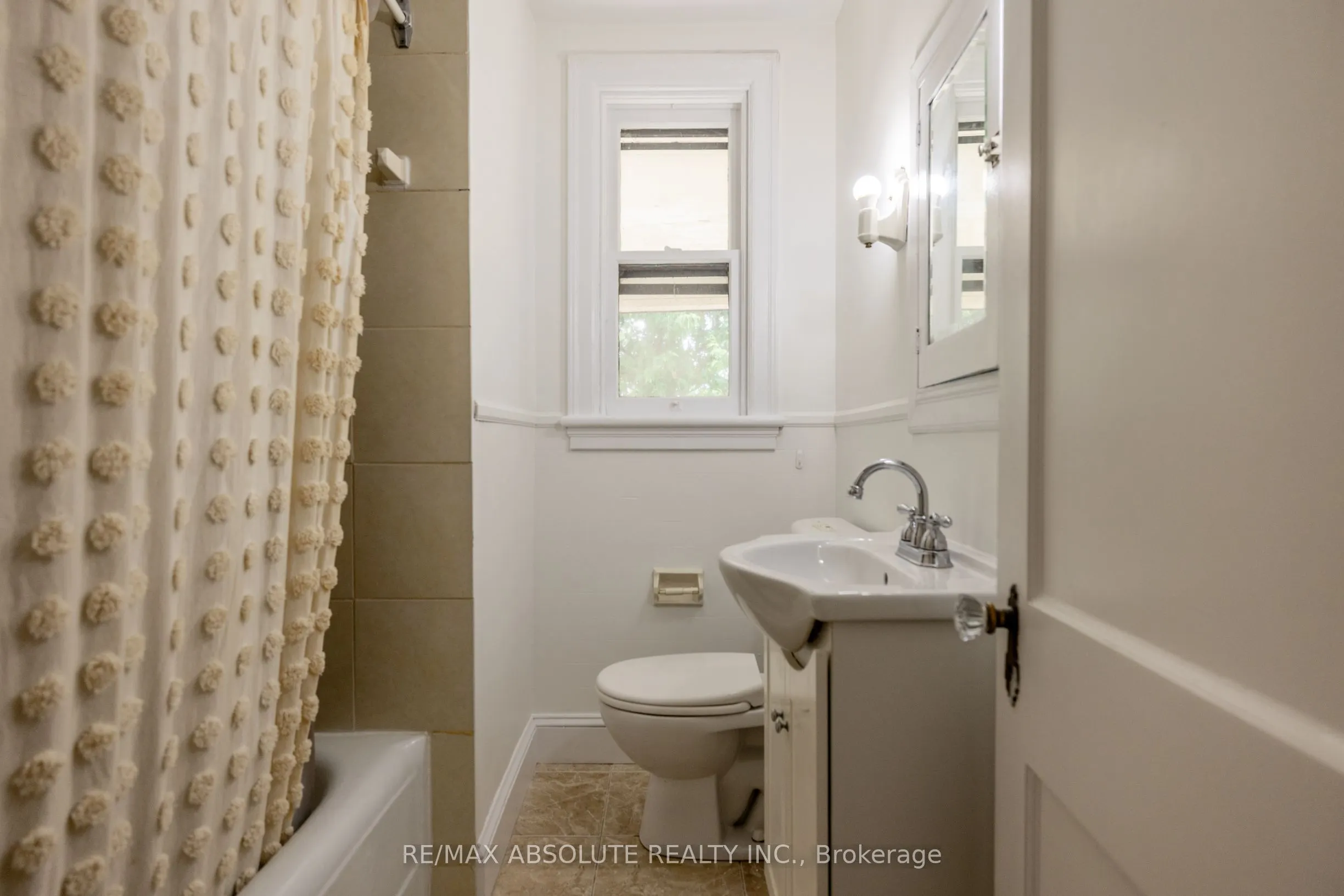 258 Daly Avenue, #3