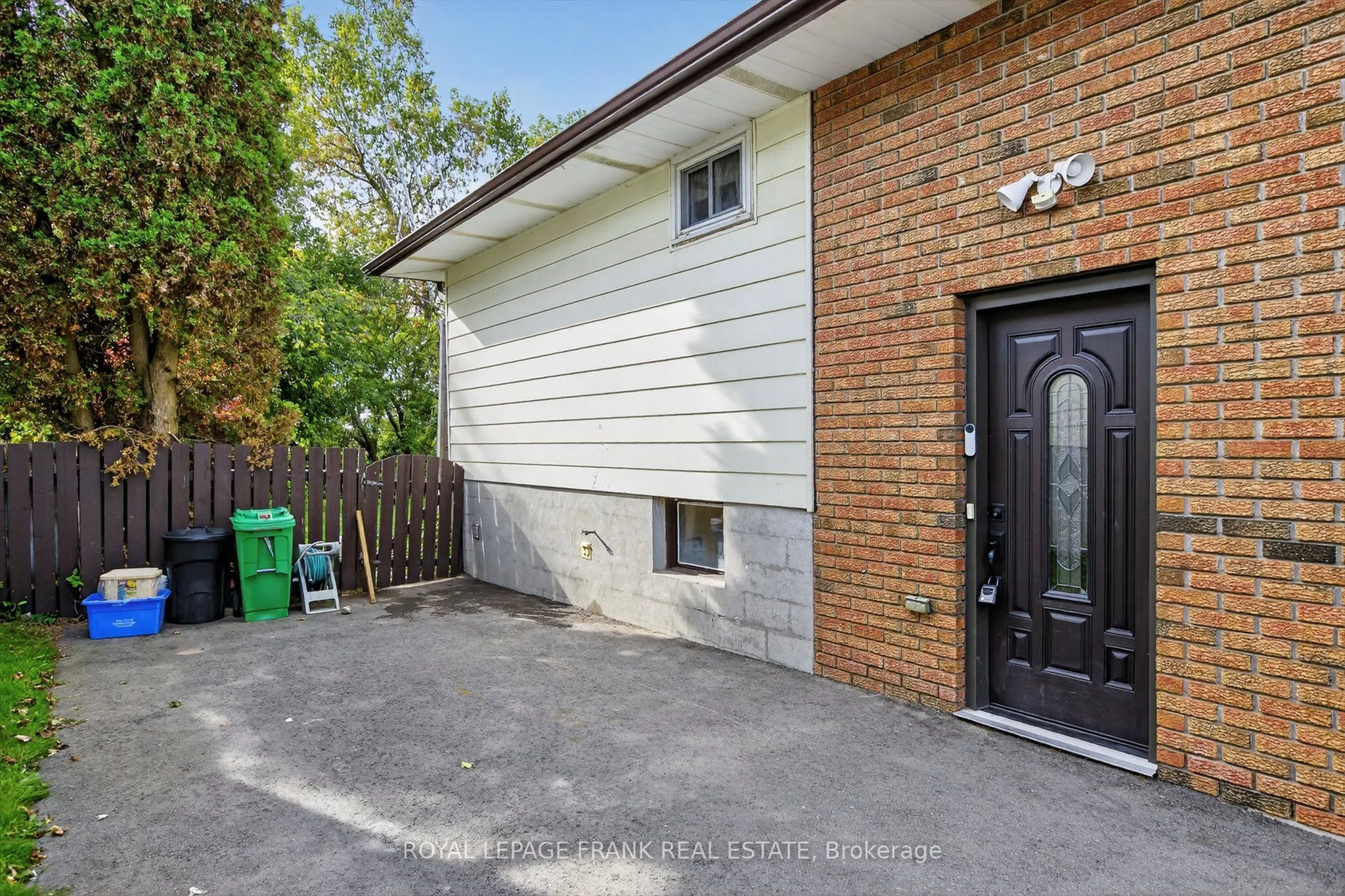 393 Southpark Drive
