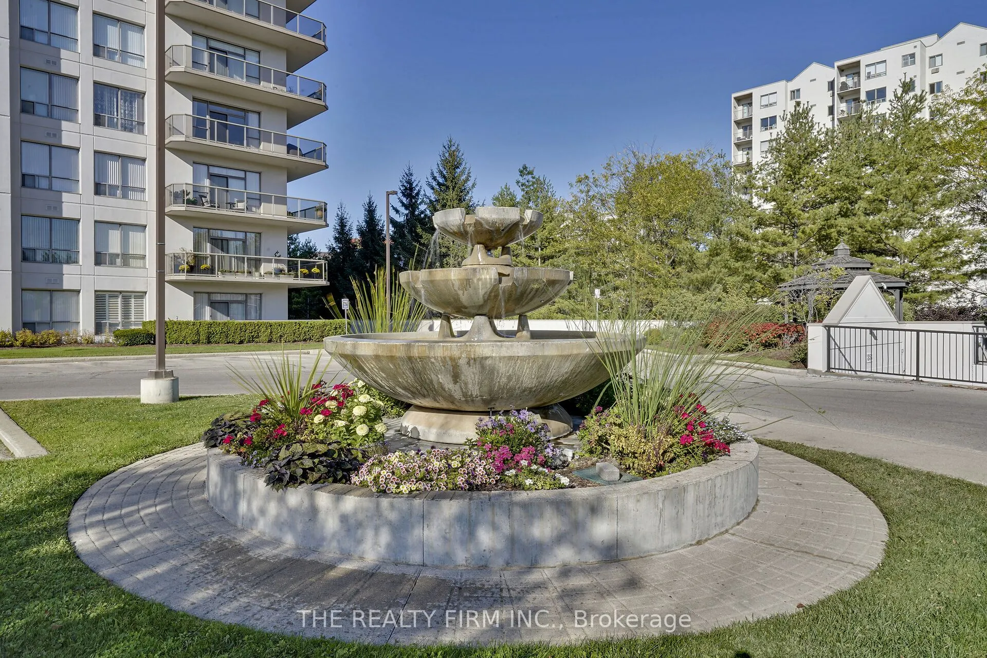 353 Commissioners Road W, #107