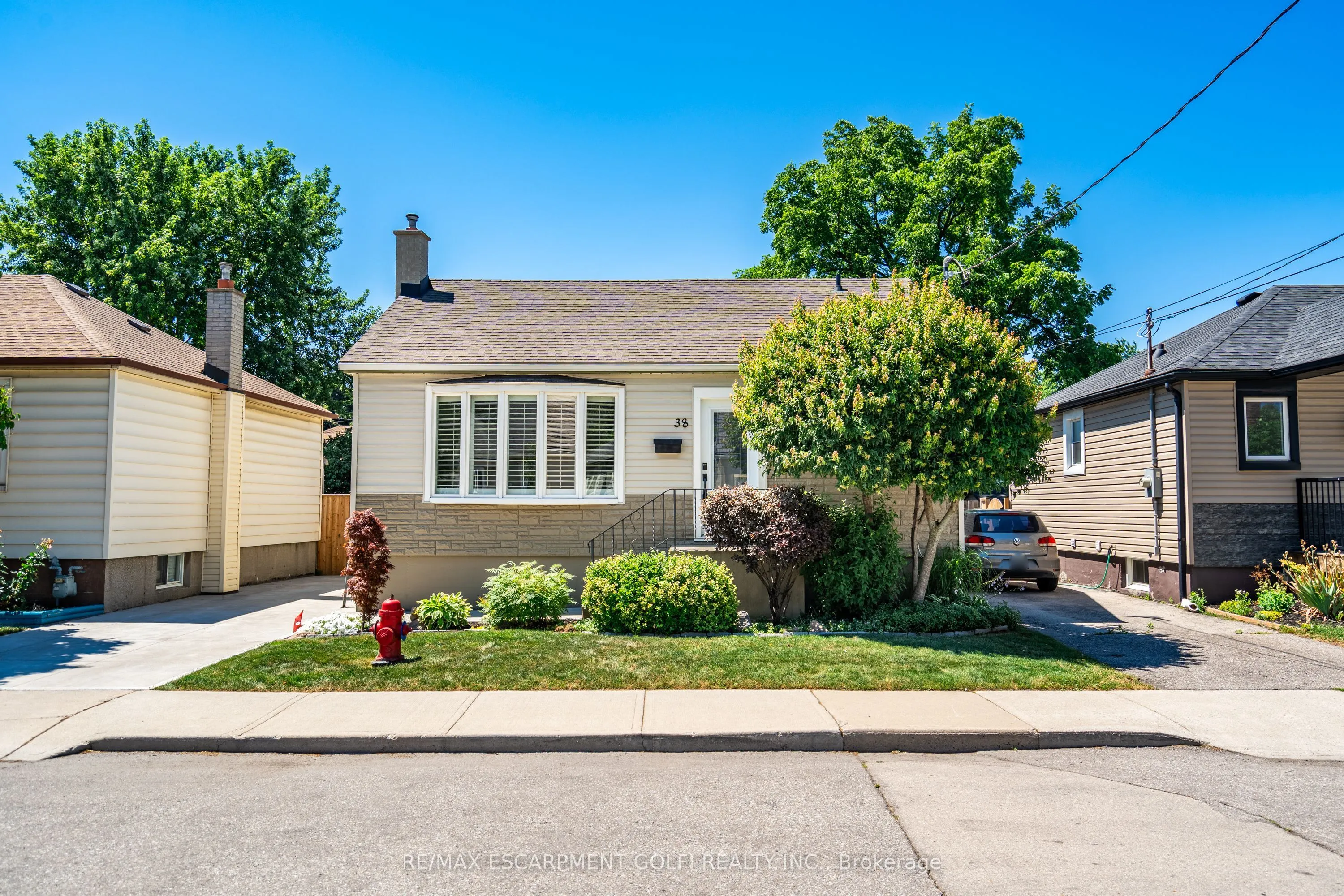 38 Salem Avenue