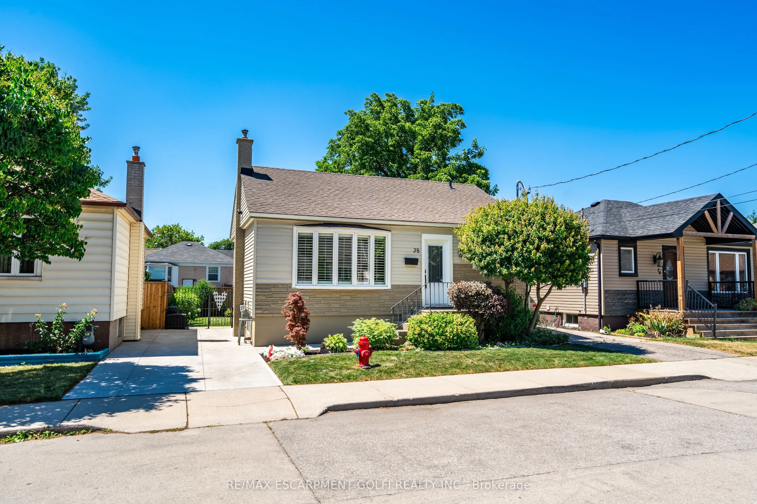 38 Salem Avenue