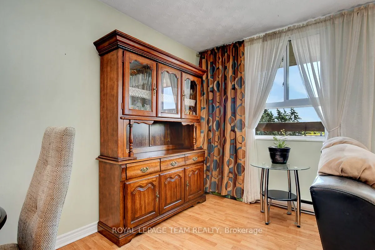 2000 JASMINE Crescent, #410