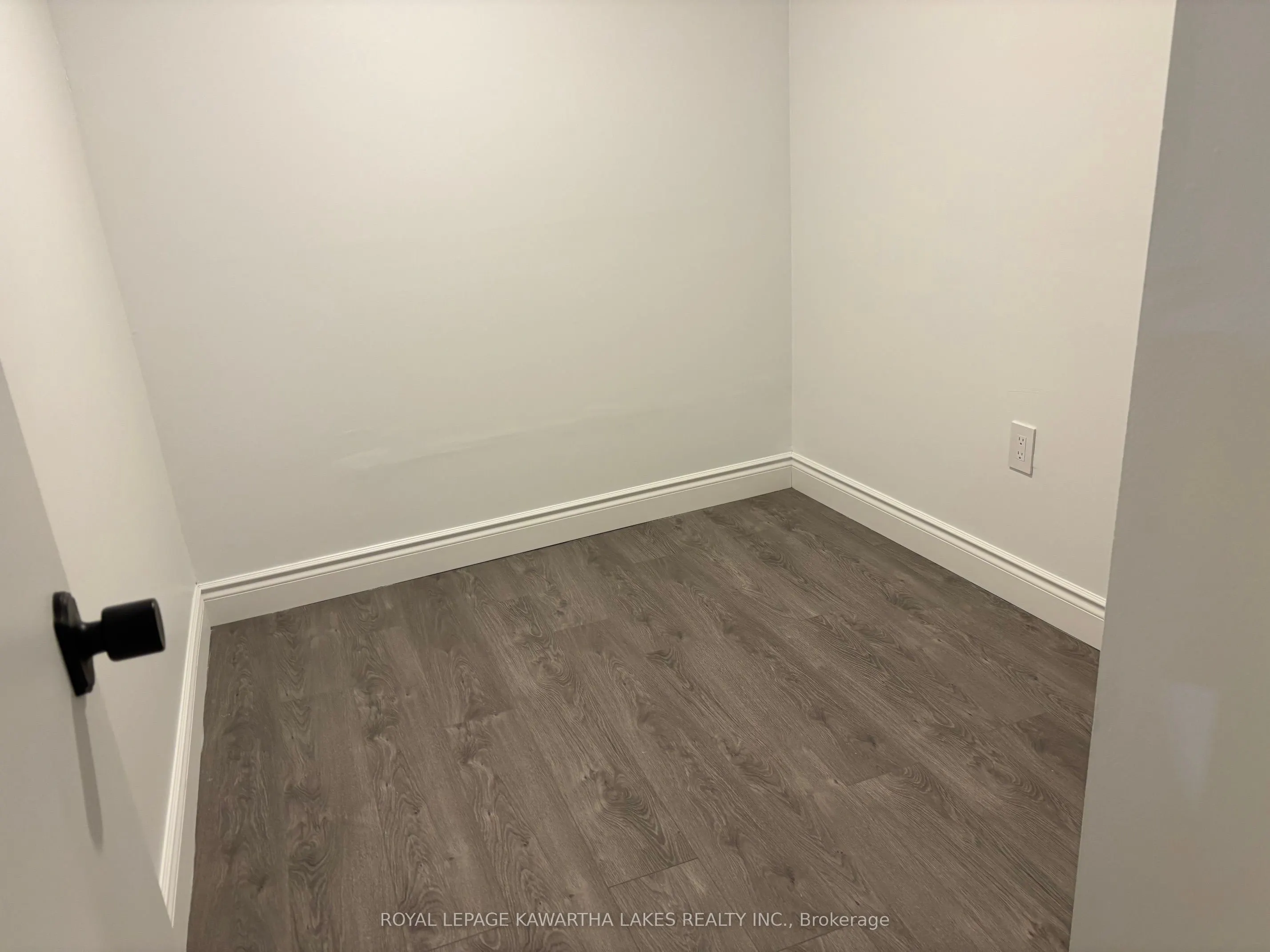 128 Angeline Street N, #Lower