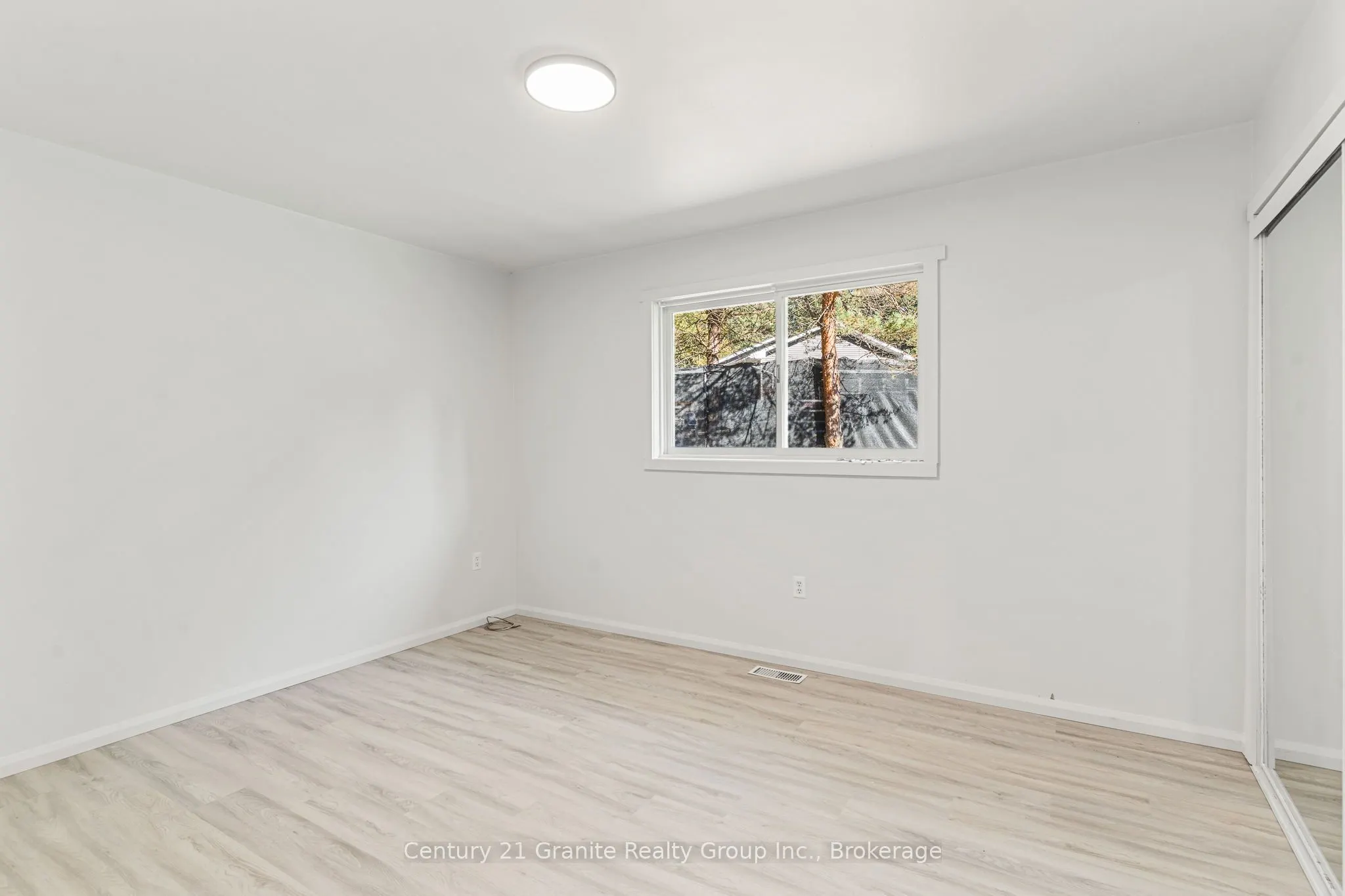 4739 Gelert Road