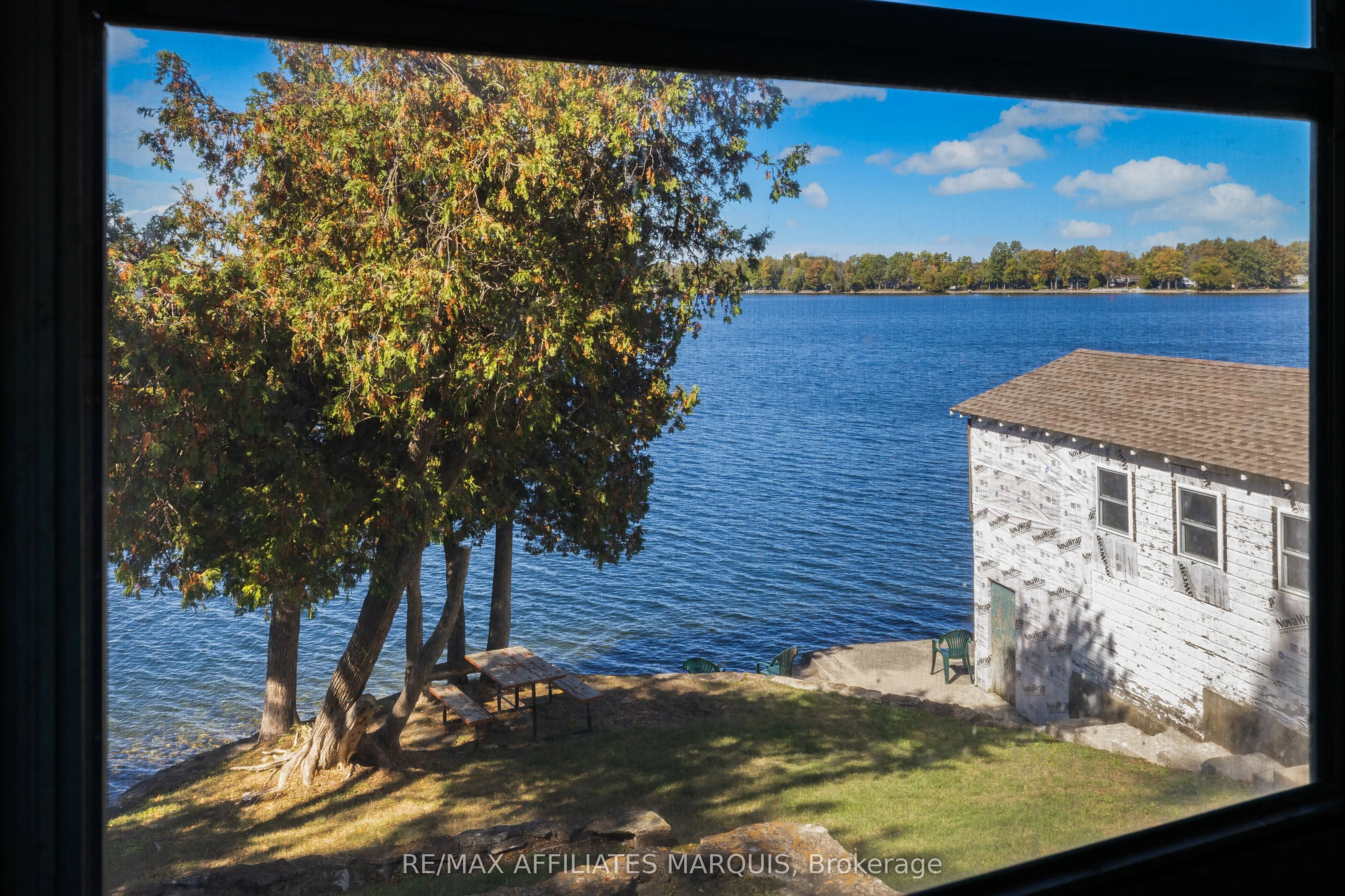 6 R9 (rideau Ferry) Road