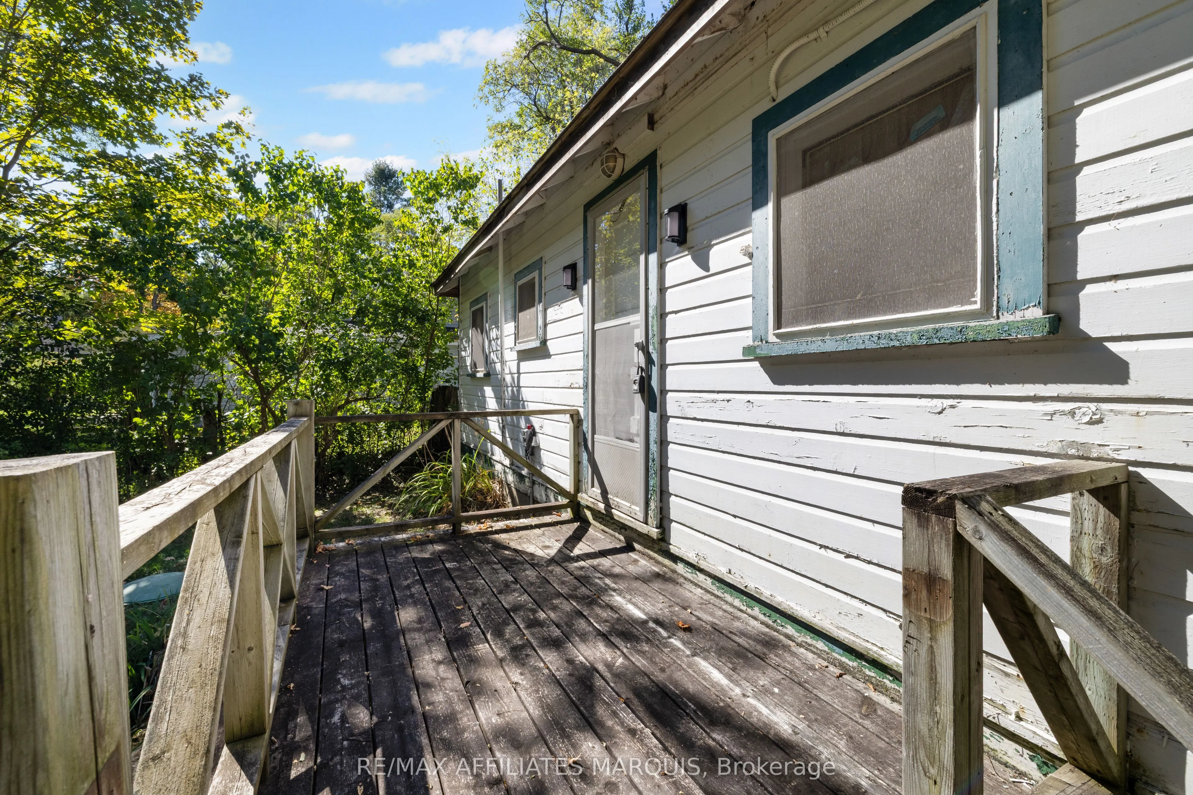 6 R9 (rideau Ferry) Road