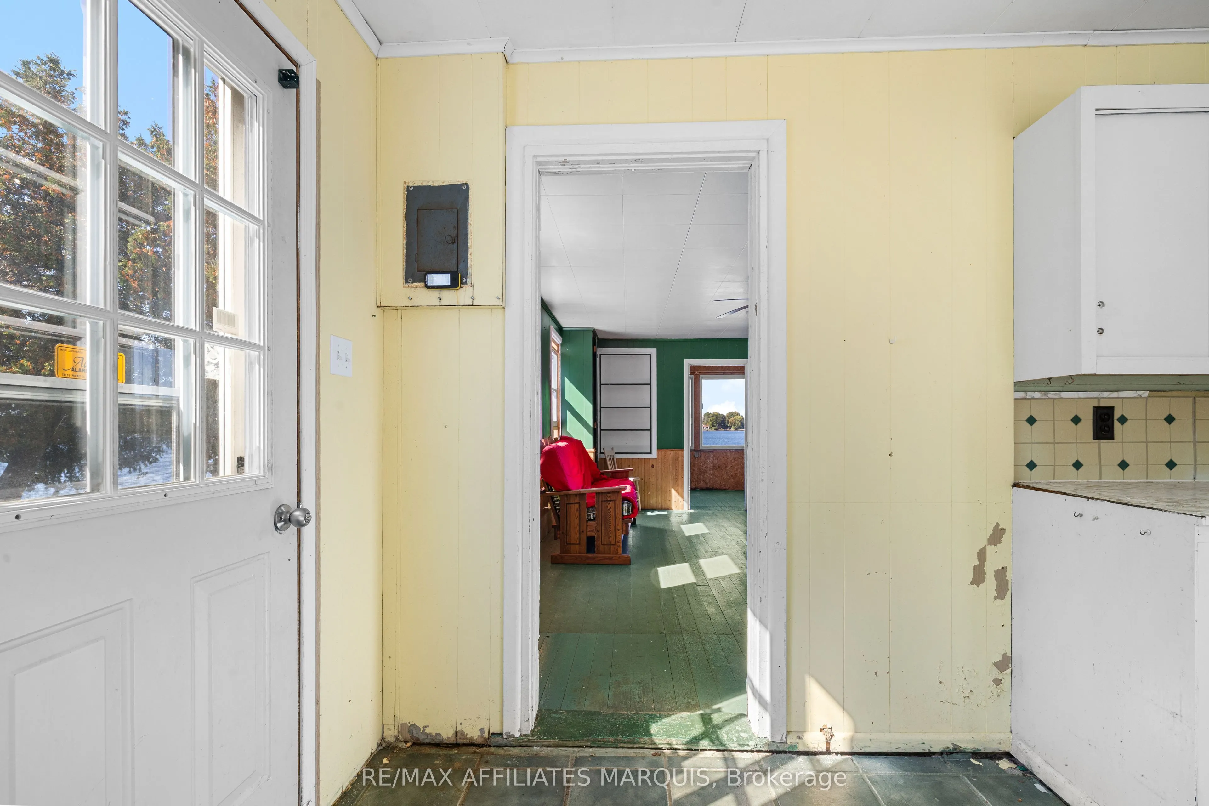 6 R9 (rideau Ferry) Road