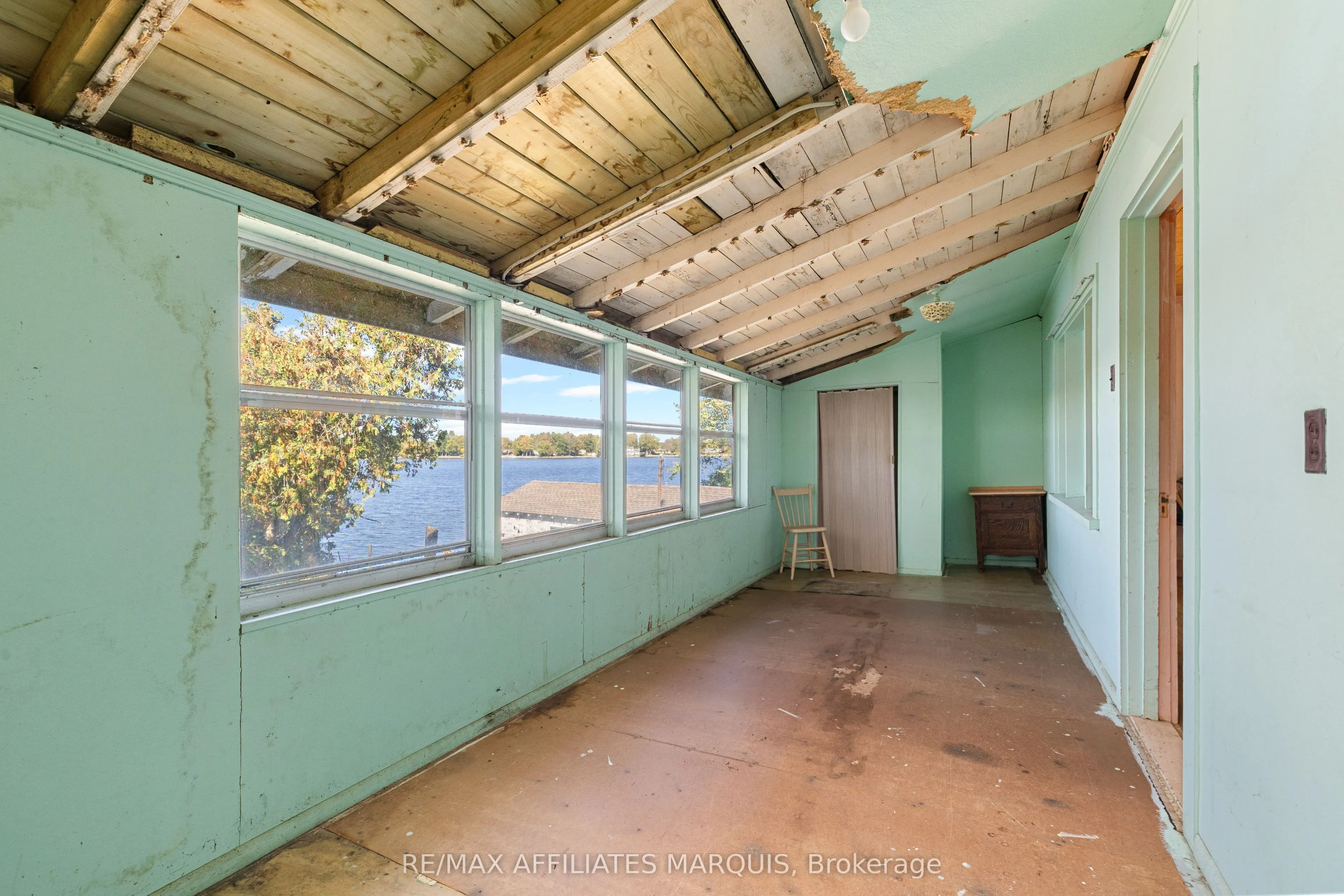 6 R9 (rideau Ferry) Road