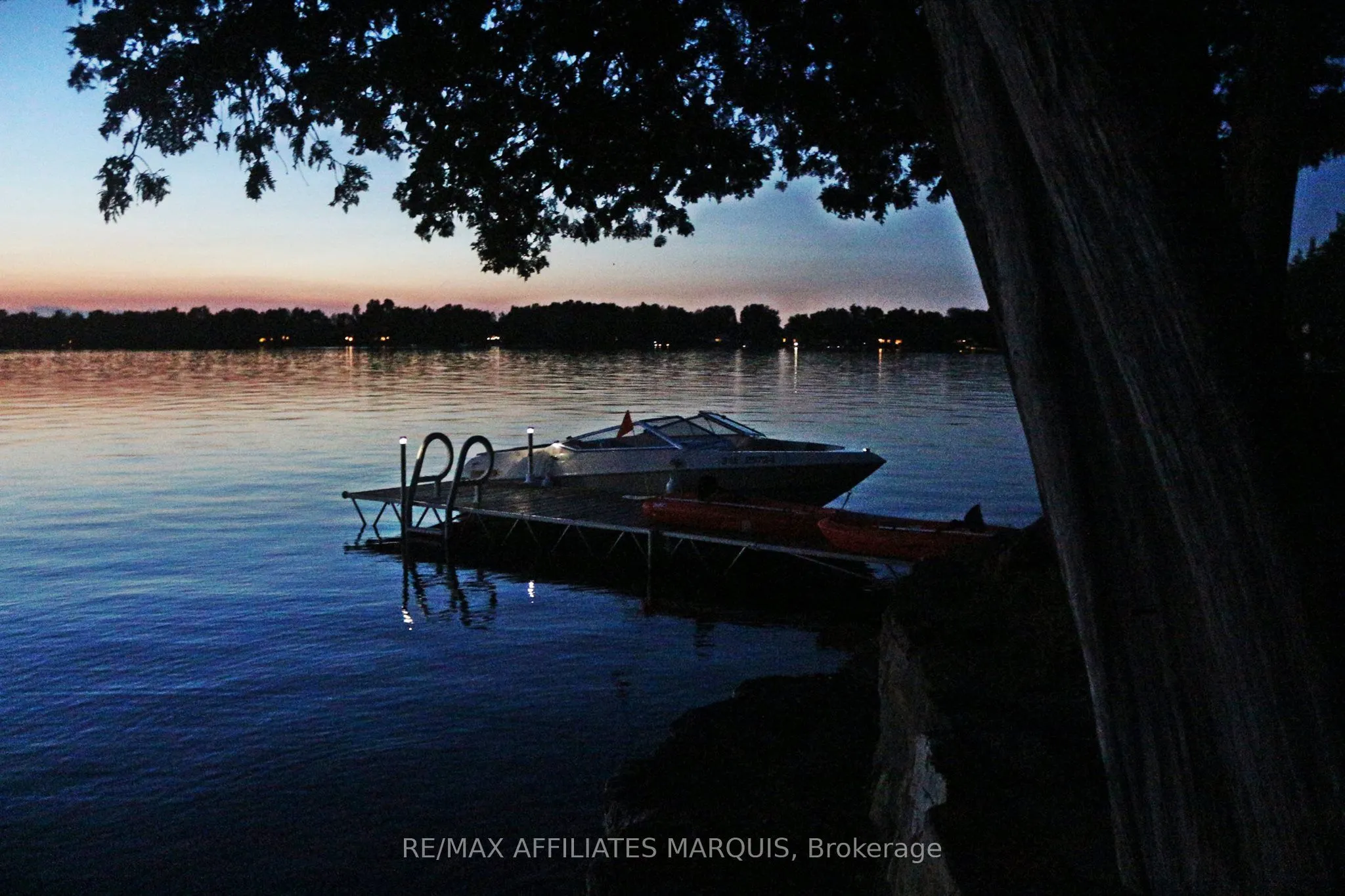 6 R9 (rideau Ferry) Road