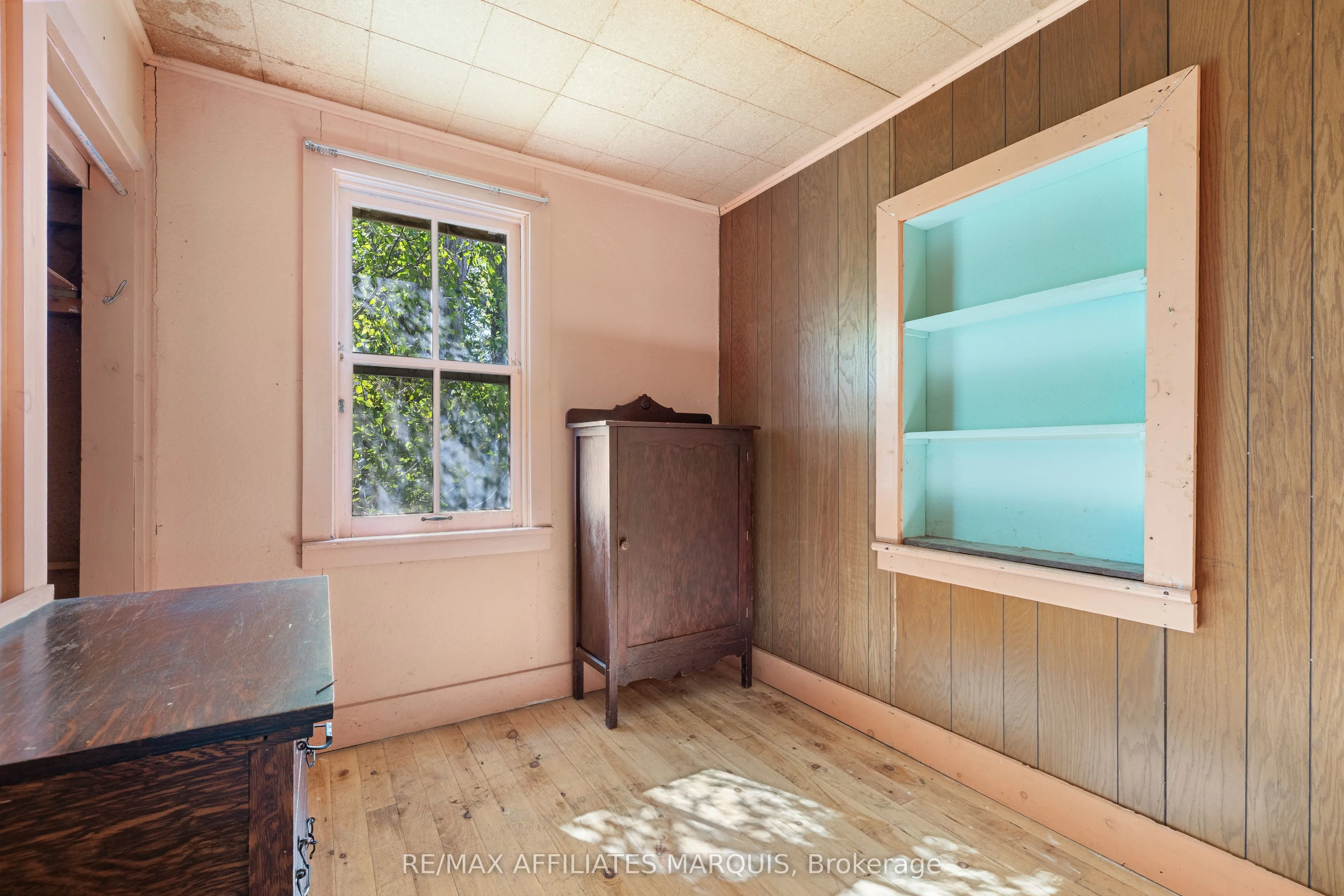 6 R9 (rideau Ferry) Road