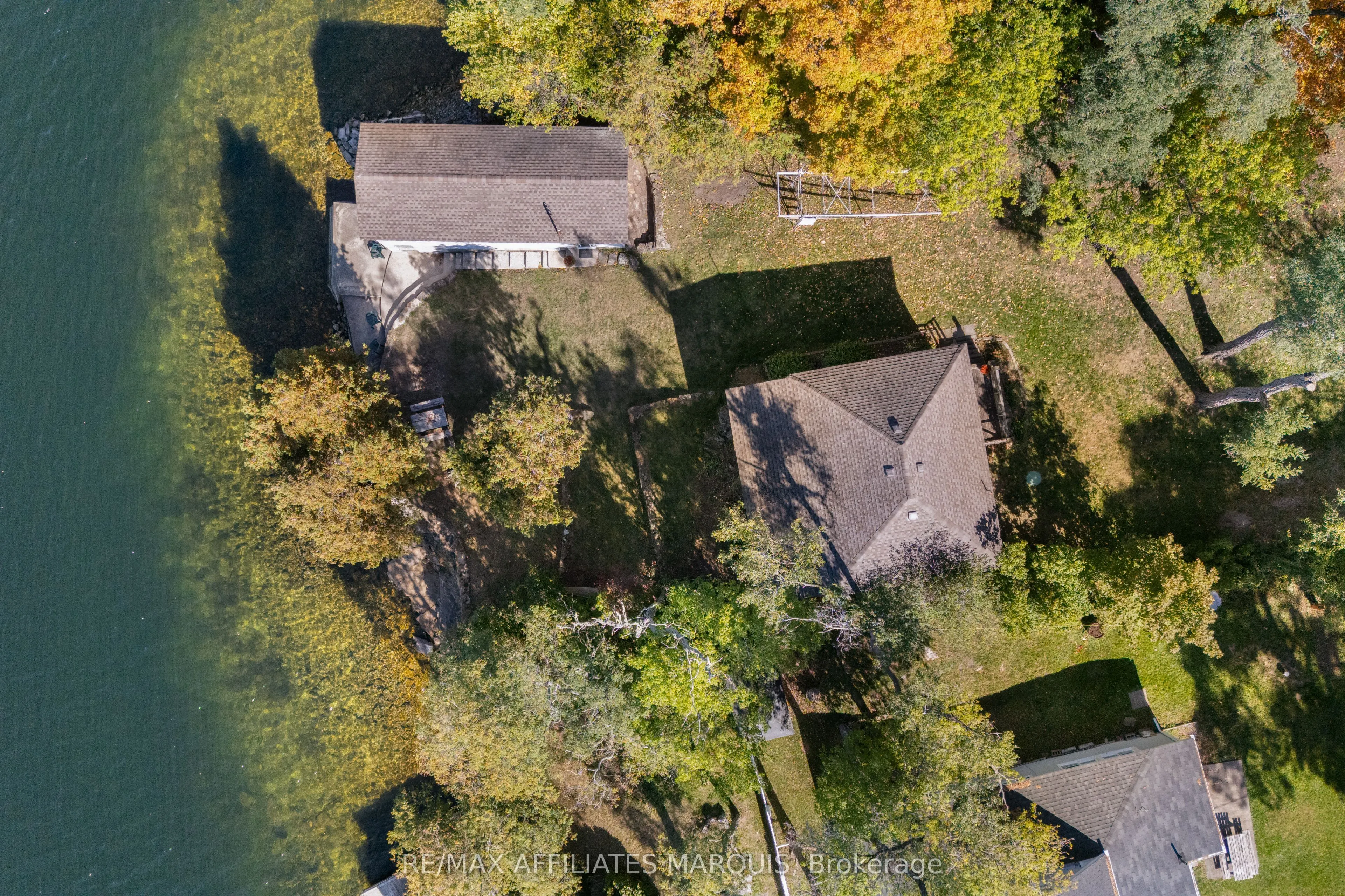 6 R9 (rideau Ferry) Road