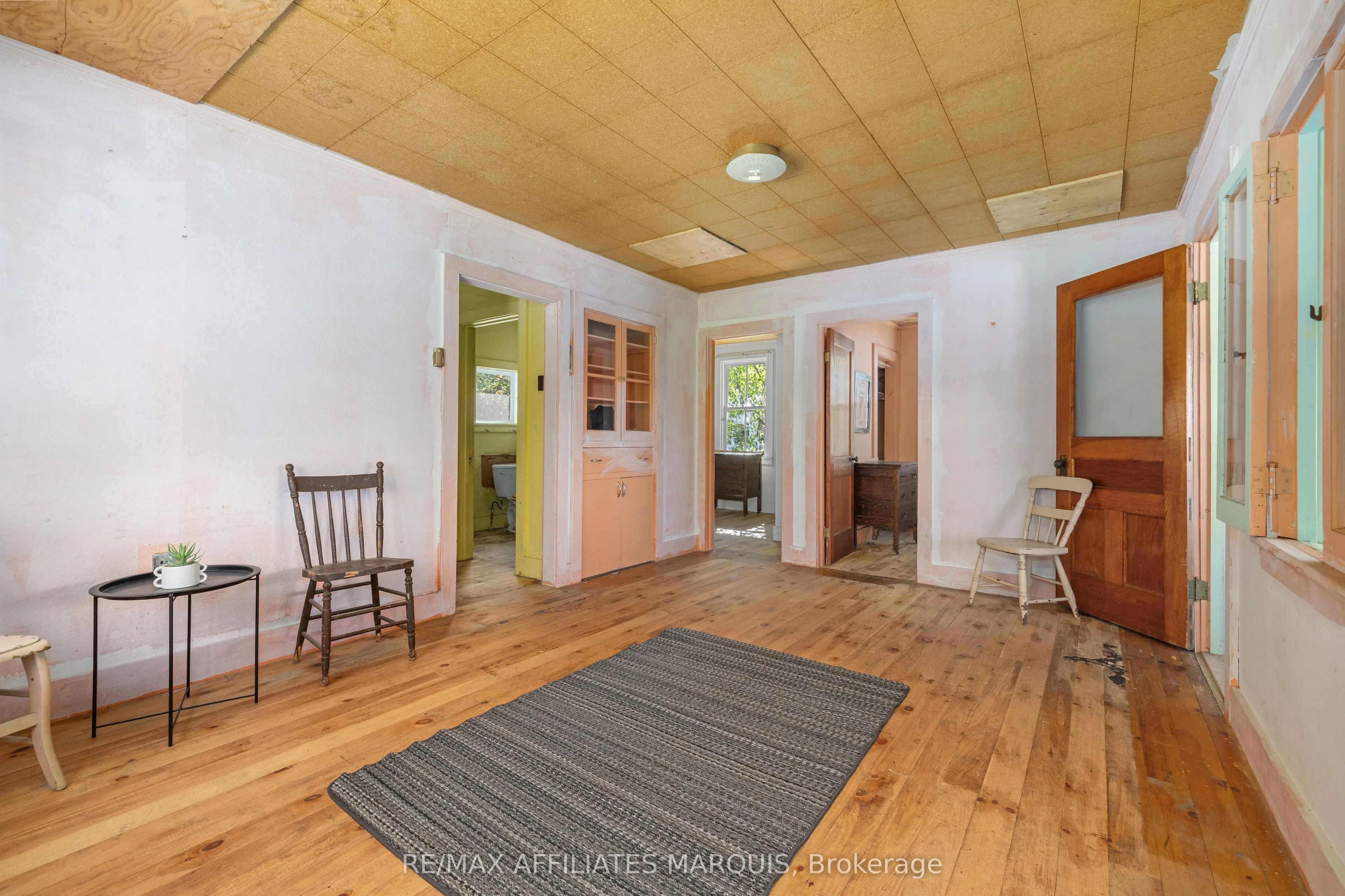 6 R9 (rideau Ferry) Road