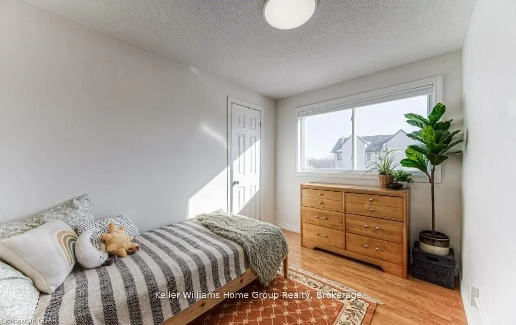 1085 QUEENS Boulevard, #16A