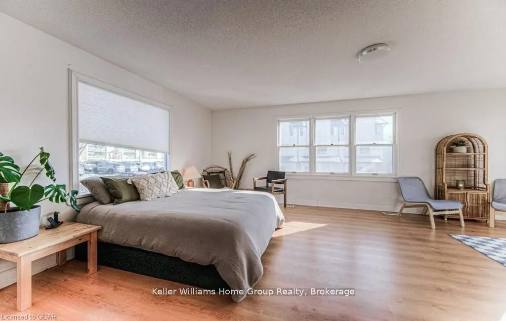 1085 QUEENS Boulevard, #16A