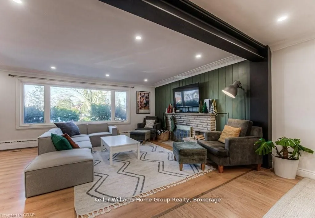 1085 QUEENS Boulevard, #16A