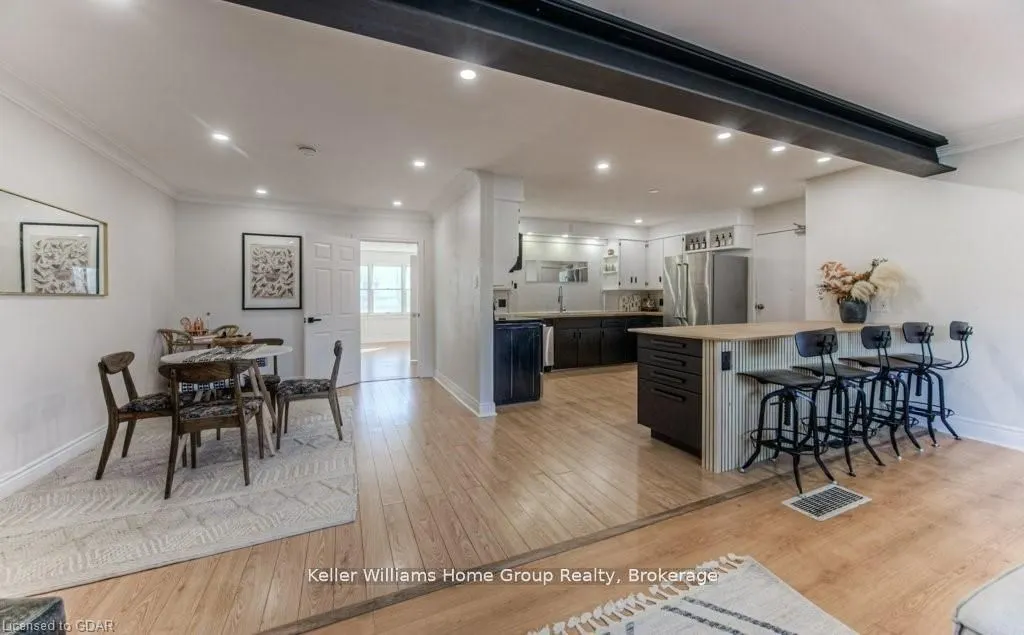 1085 QUEENS Boulevard, #16A