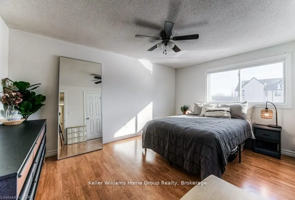 1085 QUEENS Boulevard, #16A
