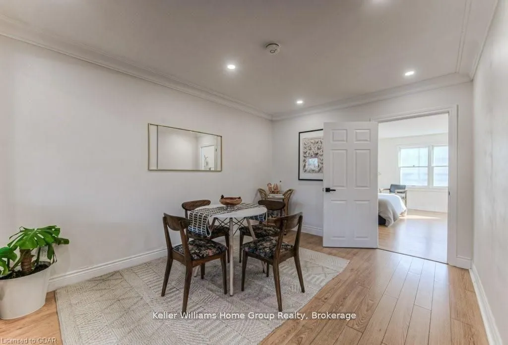 1085 QUEENS Boulevard, #16A