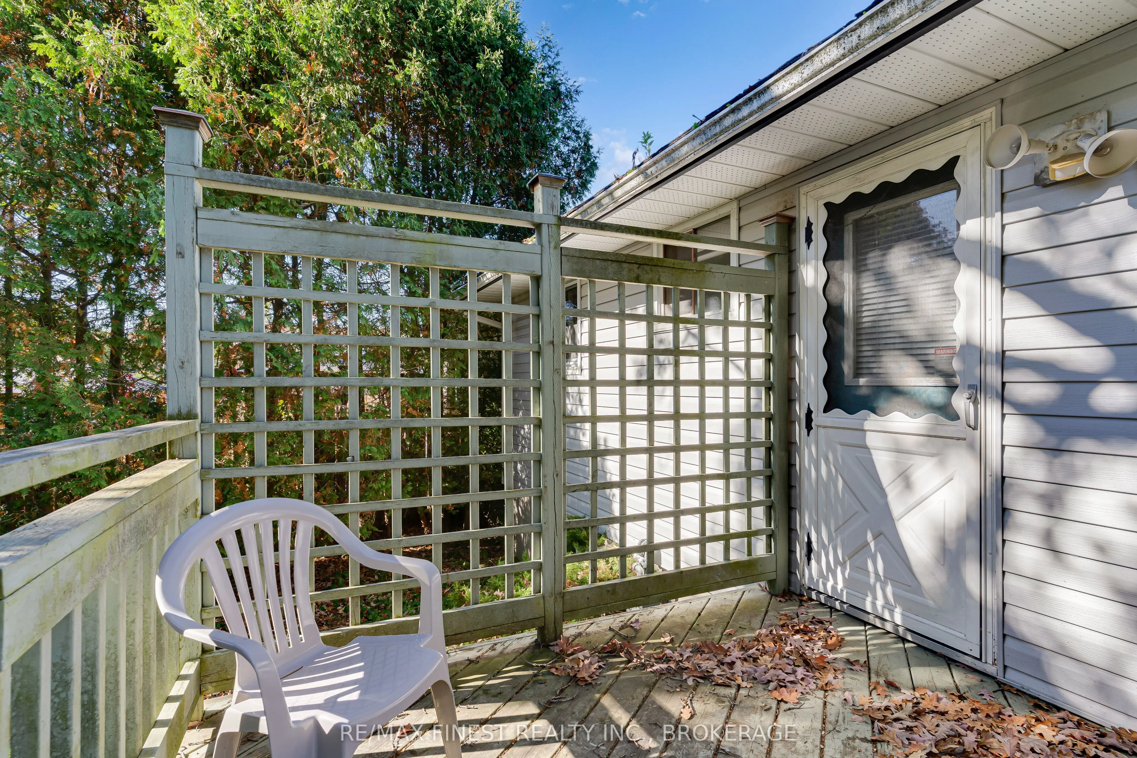 704 Aylmer Crescent