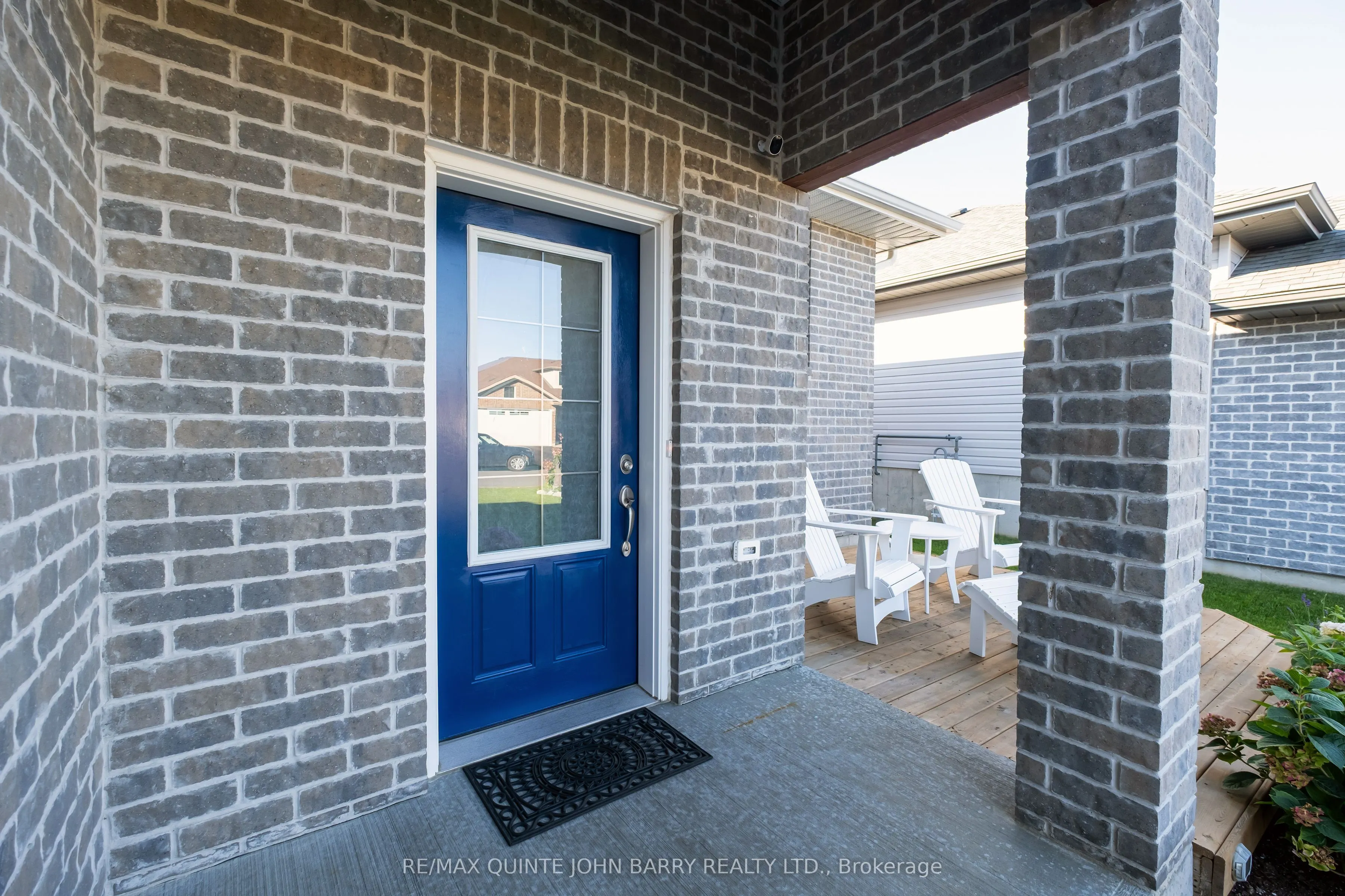 6 McIntosh Crescent