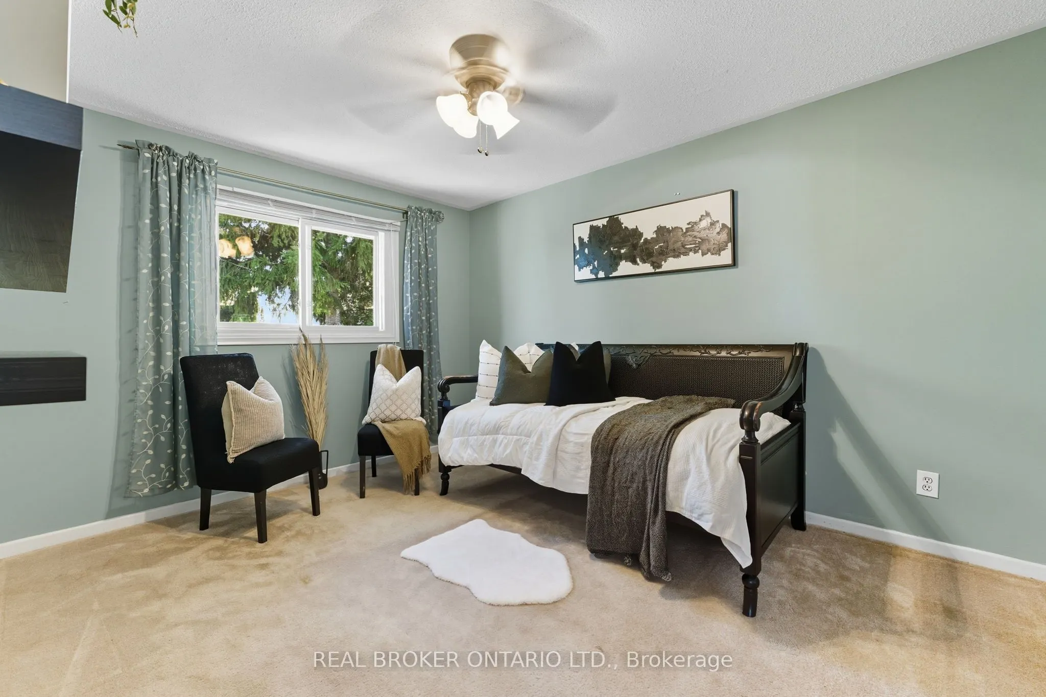 39 Carriage Road