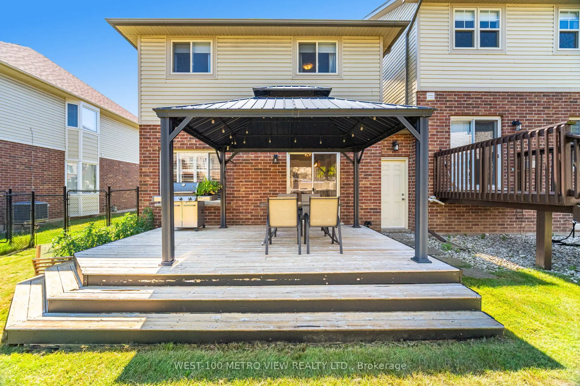 11 Brooking Court