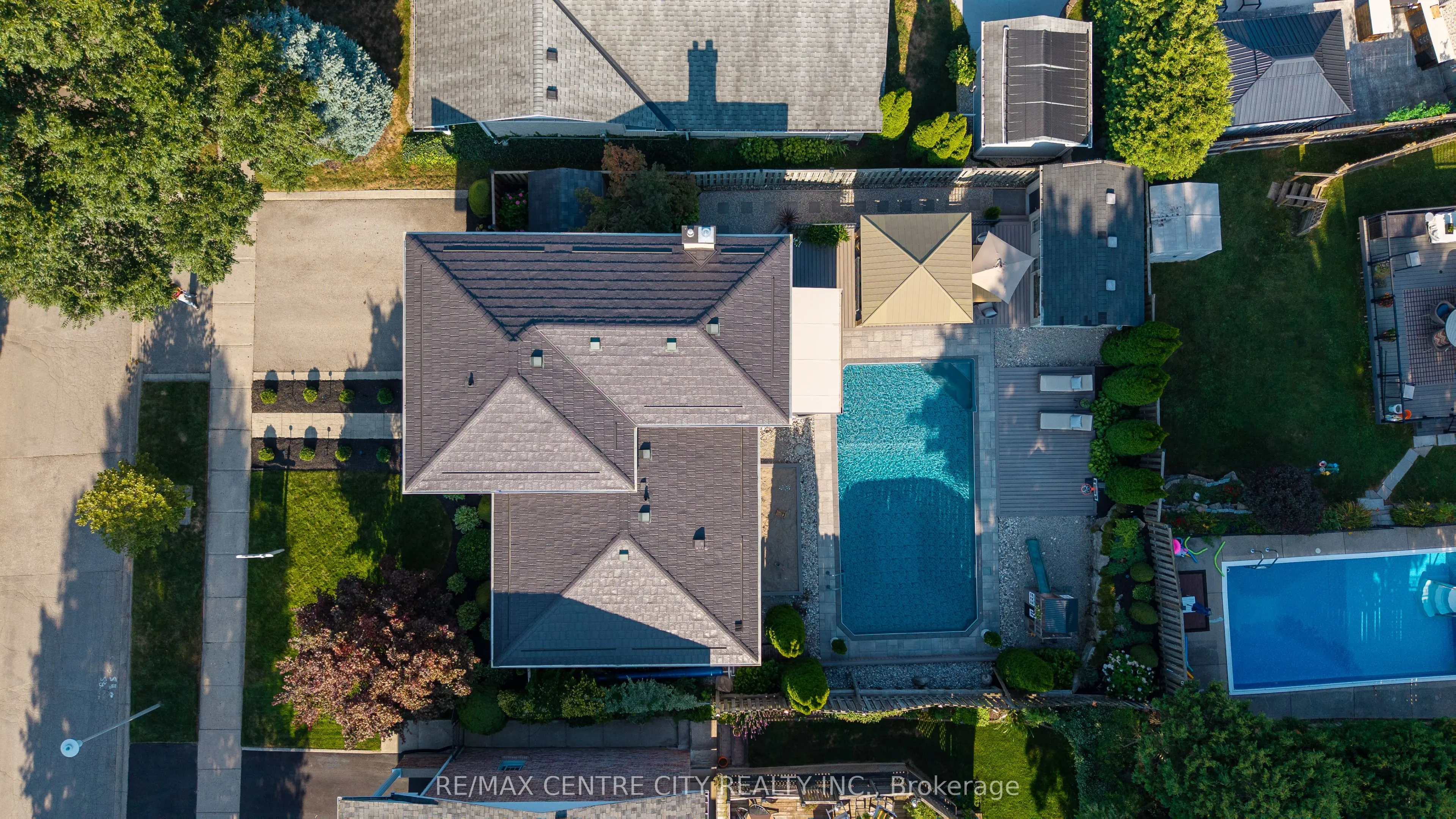 144 Springfield Crescent